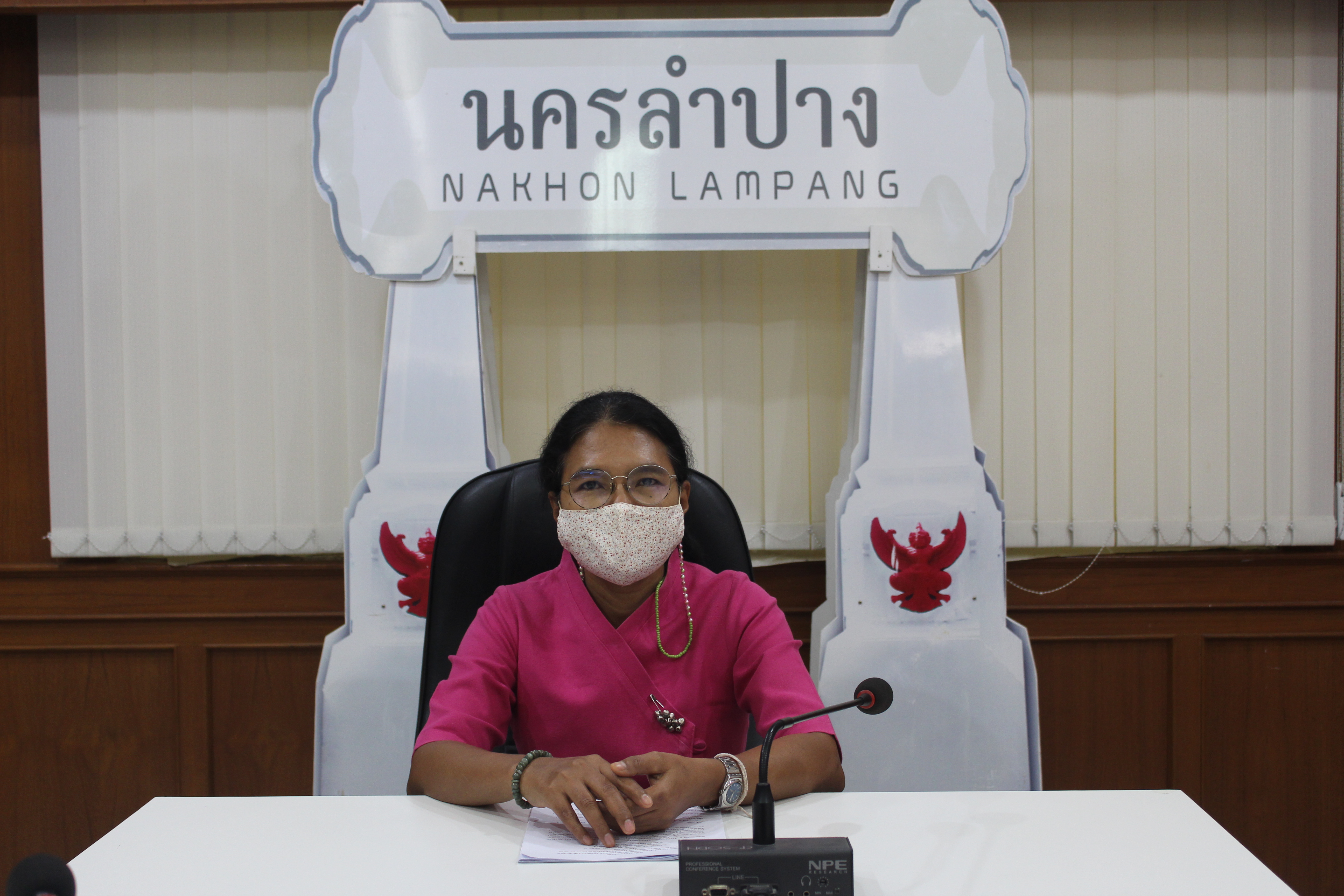 พช.ลำปาง ประชุมคัดเลือกบุคคลต้นแบบและเชิดชูเกียรติการน้อมนำแนวพระราชดำริ ของสมเด็จพระกนิษฐาธิราชเจ้า กรมสมเด็จพระเทพรัตนราชสุดาฯ สยามบรมราชกุมารี  สร้างความมั่นคงทางอาหาร สู่ปฏิบัติการ 90 วัน  ปลูกผักสวนครัวเพื่อสร้างความมั่นคงทางอาหาร รอบ 2