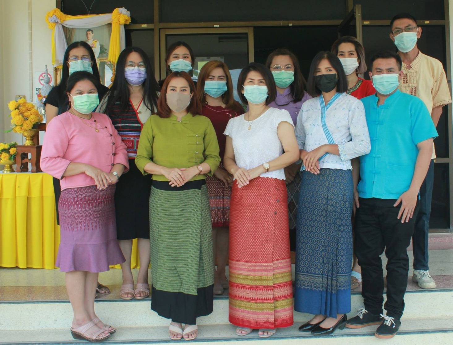 พช.ลำปางขับเคลื่อนนโยบายส่งเสริมการใช้และสวมใส่ผ้าไทยอย่างต่อเนื่อง