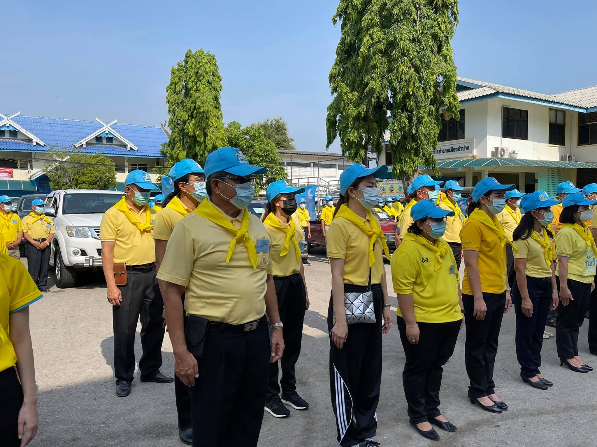 พช. ลำปาง ร่วมกิจกรรมจิตอาสาบำเพ็ญสาธารณประโยชน์ “มีแล้วแบ่งปัน” เนื่องในโอกาสวันเฉลิมพระชนมพรรษาสมเด็จพระนางเจ้าฯ พระบรมราชินี