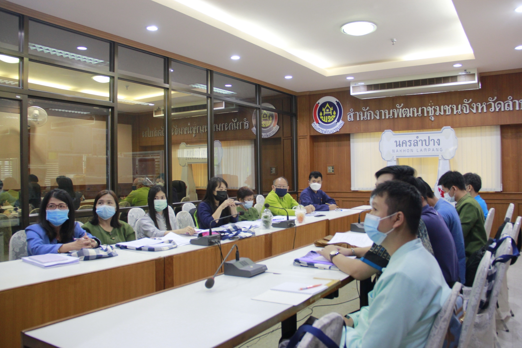 พช. ลำปาง เข้าร่วมประชุมเชิงปฏิบัติการเสริมสร้างความรู้ และทักษะการขับเคลื่อนงานกองทุนชุมชนตามหลักธรรมาภิบาล  ผ่านระบบ VDO Conference