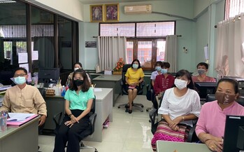 ? พช.ลำปาง ร่วมรับฟังการประชุมสร้างความเข้าใจคู่มือการปฏิบัติงานกระบวนงาน การจัดซื้อ/จัดจ้าง โครงการพัฒนาพื้นที่ต้นแบบการพัฒนาคุณภาพชีวิตตามหลักทฤษฎีใหม่ประยุกต์สู่ “โคก หนอง นา โมเดล”