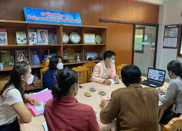 ? พช.ลำปาง ร่วมรับฟังการประชุมสร้างความเข้าใจคู่มือการปฏิบัติงานกระบวนงาน การจัดซื้อ/จัดจ้าง โครงการพัฒนาพื้นที่ต้นแบบการพัฒนาคุณภาพชีวิตตามหลักทฤษฎีใหม่ประยุกต์สู่ “โคก หนอง นา โมเดล”