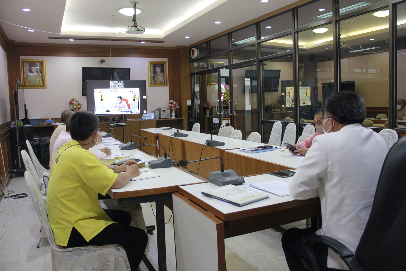 ? พช.ลำปาง ร่วมรับฟังการประชุมสร้างความเข้าใจคู่มือการปฏิบัติงานกระบวนงาน การจัดซื้อ/จัดจ้าง โครงการพัฒนาพื้นที่ต้นแบบการพัฒนาคุณภาพชีวิตตามหลักทฤษฎีใหม่ประยุกต์สู่ “โคก หนอง นา โมเดล”