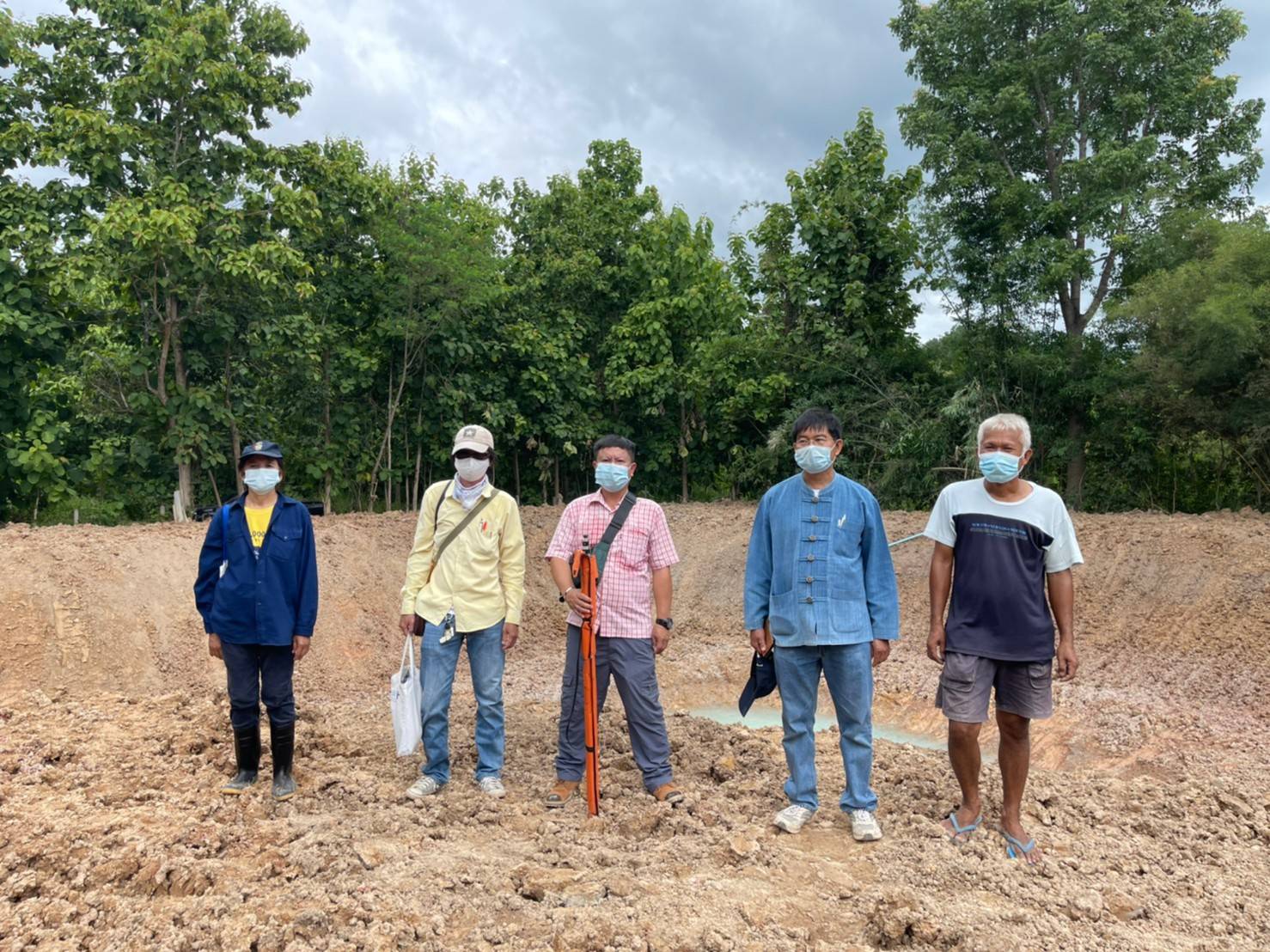 พช.ลำปาง เร่งตรวจรับงานโครงการพัฒนาหมู่บ้านเศรษฐกิจพอเพียง กิจกรรมพัฒนาศูนย์เรียนรู้ทฤษฎีใหม่รูปแบบ ” โคก หนอง นา โมเดล” พื้นที่อำเภอแจ้ห่ม จังหวัดลำปาง