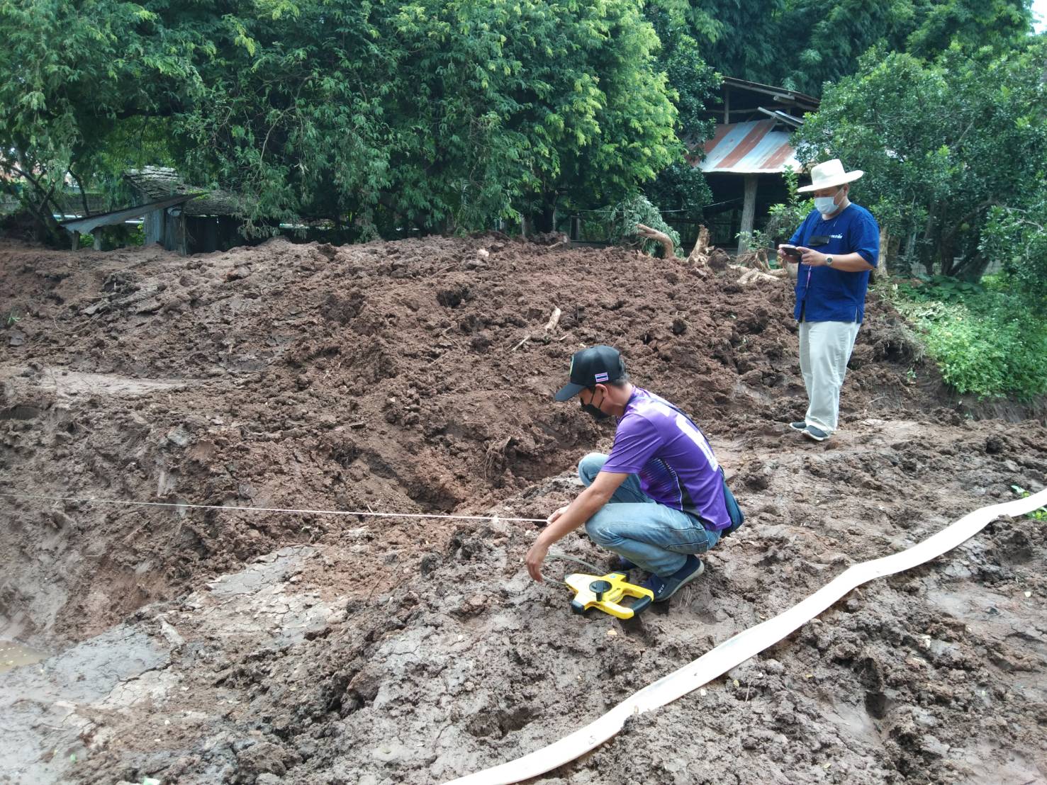 พช.ลำปางเร่งขับเคลื่อนการดำเนินงานโครงการพัฒนาหมู่บ้านเศรษฐกิจพอเพียง กิจกรรมพัฒนาศูนย์เรียนรู้ทฤษฎีใหม่รูปแบบ ” โคก หนอง นา โมเดล” (โคก หนอง นา พช.)
