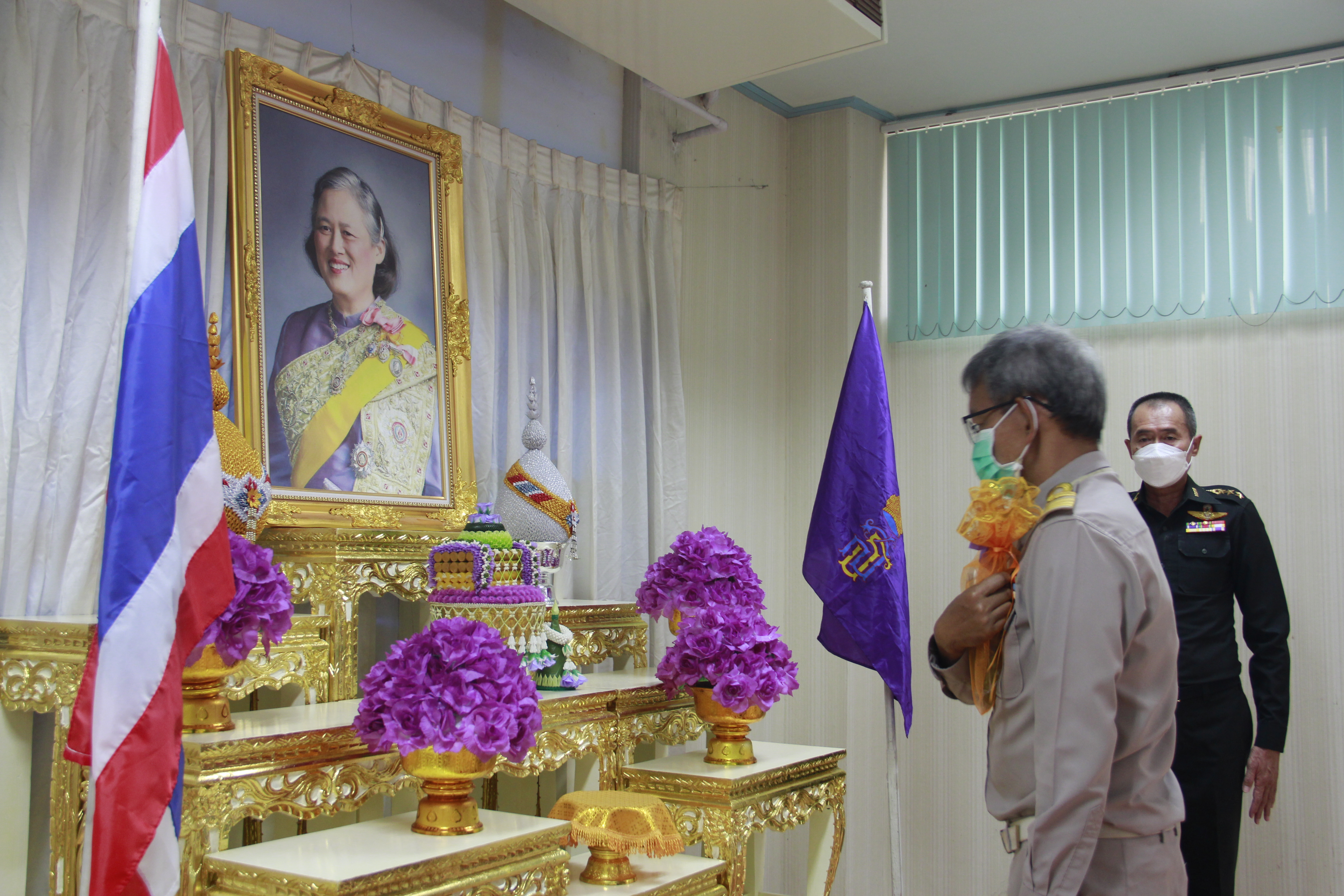 พช.ลำปาง รับเมล็ดพันธุ์พระราชทานสมเด็จพระกนิษฐาธิราชเจ้า กรมสมเด็จพระเทพรัตนราชสุดา ฯ สยามบรมราชกุมารี จาก กอ.รมน. จังหวัดลำปาง