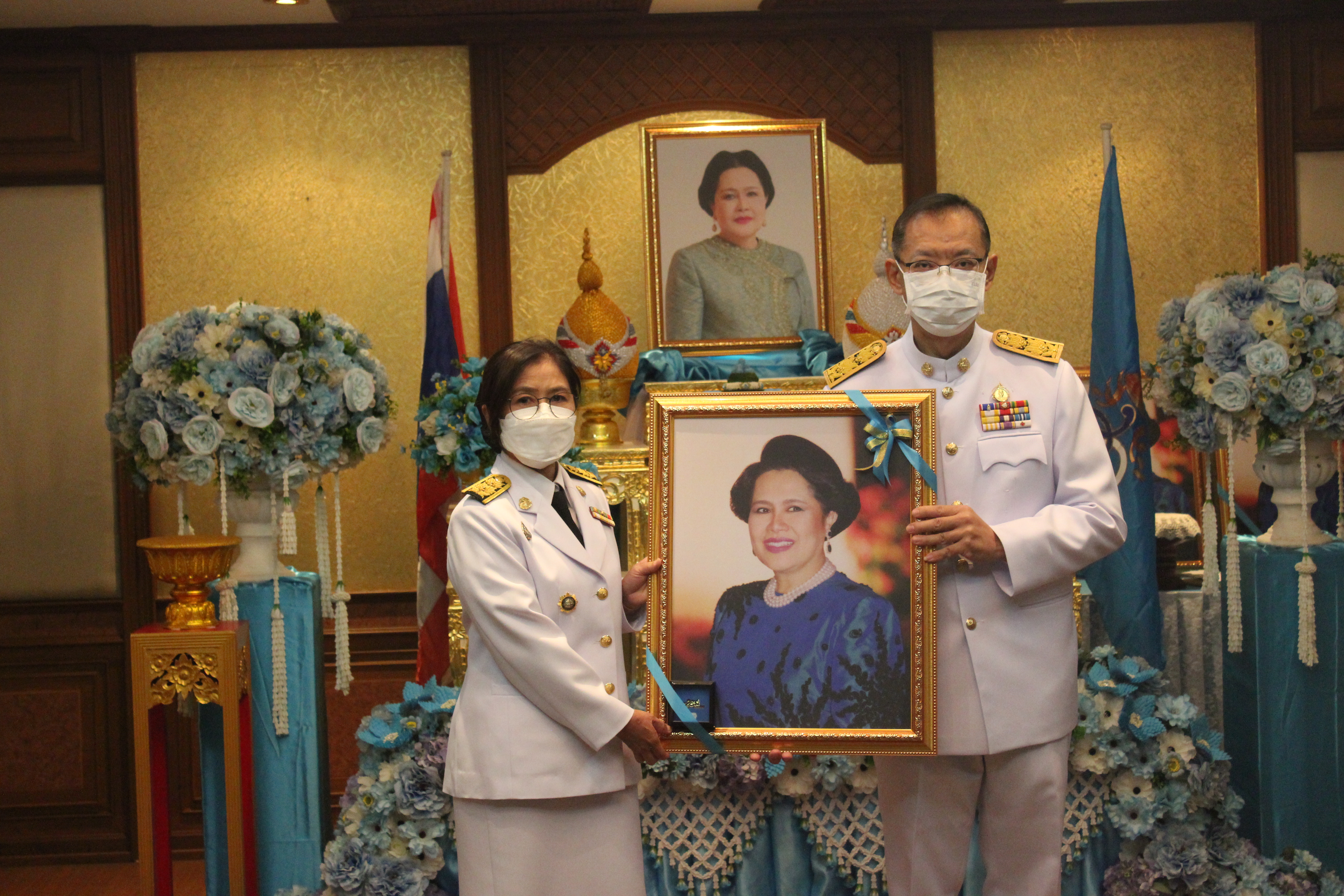 จังหวัดลำปาง จัดพิธีมอบเงินขวัญถุงพระราชทานกองทุนแม่ของแผ่นดิน ประจำปี 2563