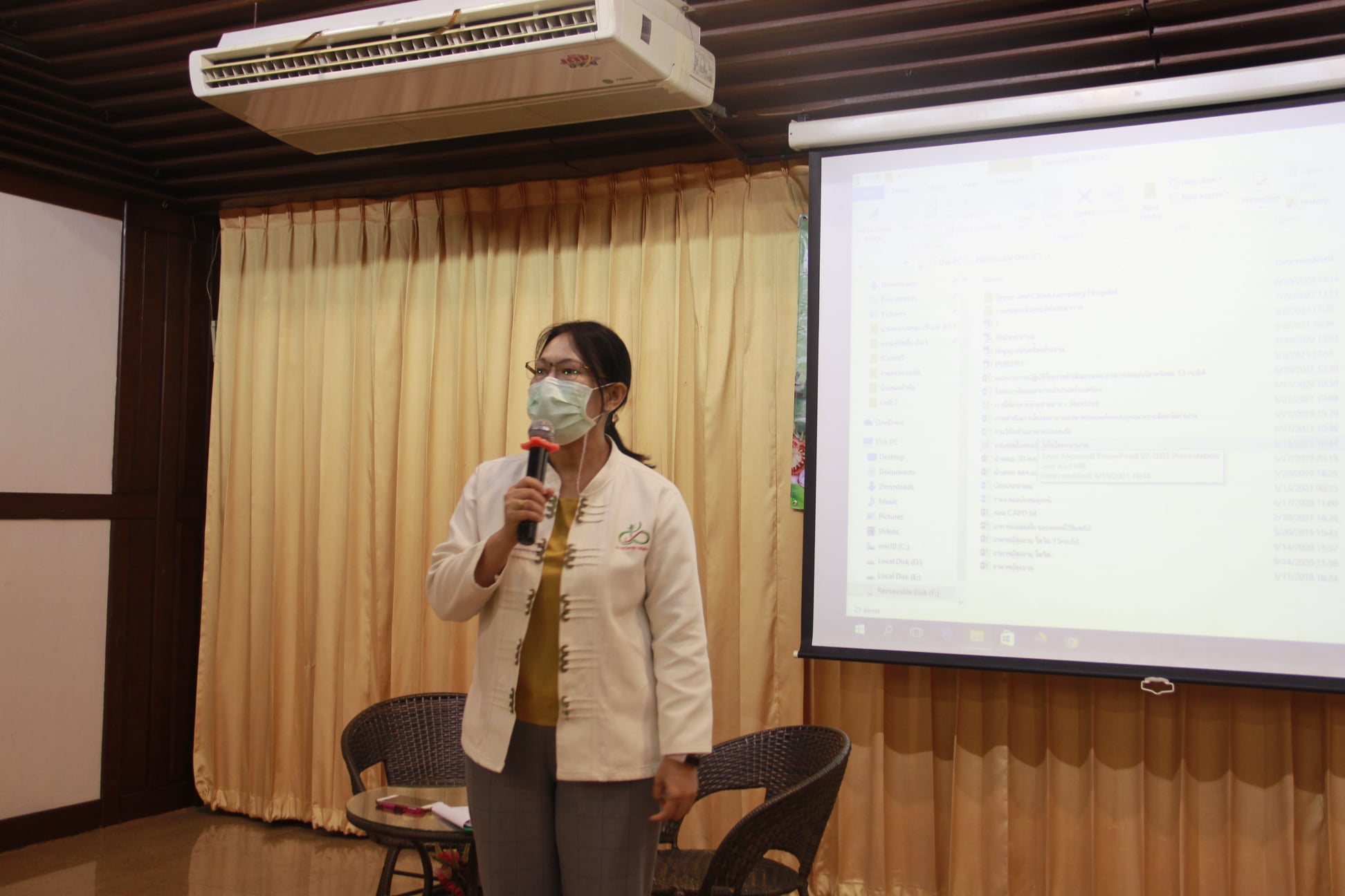พช.ลำปางดำเนินกิจกรรมประชุมเชิงปฏิบัติการสร้างรายได้จากกิจการอาหารปลอดภัย 4 ร. (โรงพยาบาล โรงเรียน โรงแรม ร้านอาหาร)