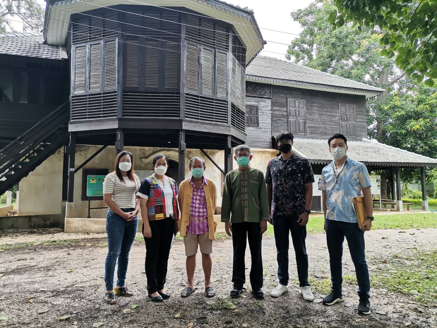 พช.ลำปาง  ขับเคลื่อนชุมชนท่องเที่ยวเชิงสร้างสรรค์ กระตุ้นเศรษฐกิจฐานราก จัดกิจกรรมส่งเสริมการเรียนรู้ที่นักท่องเที่ยวลงมือปฏิบัติ (D-HOPE)