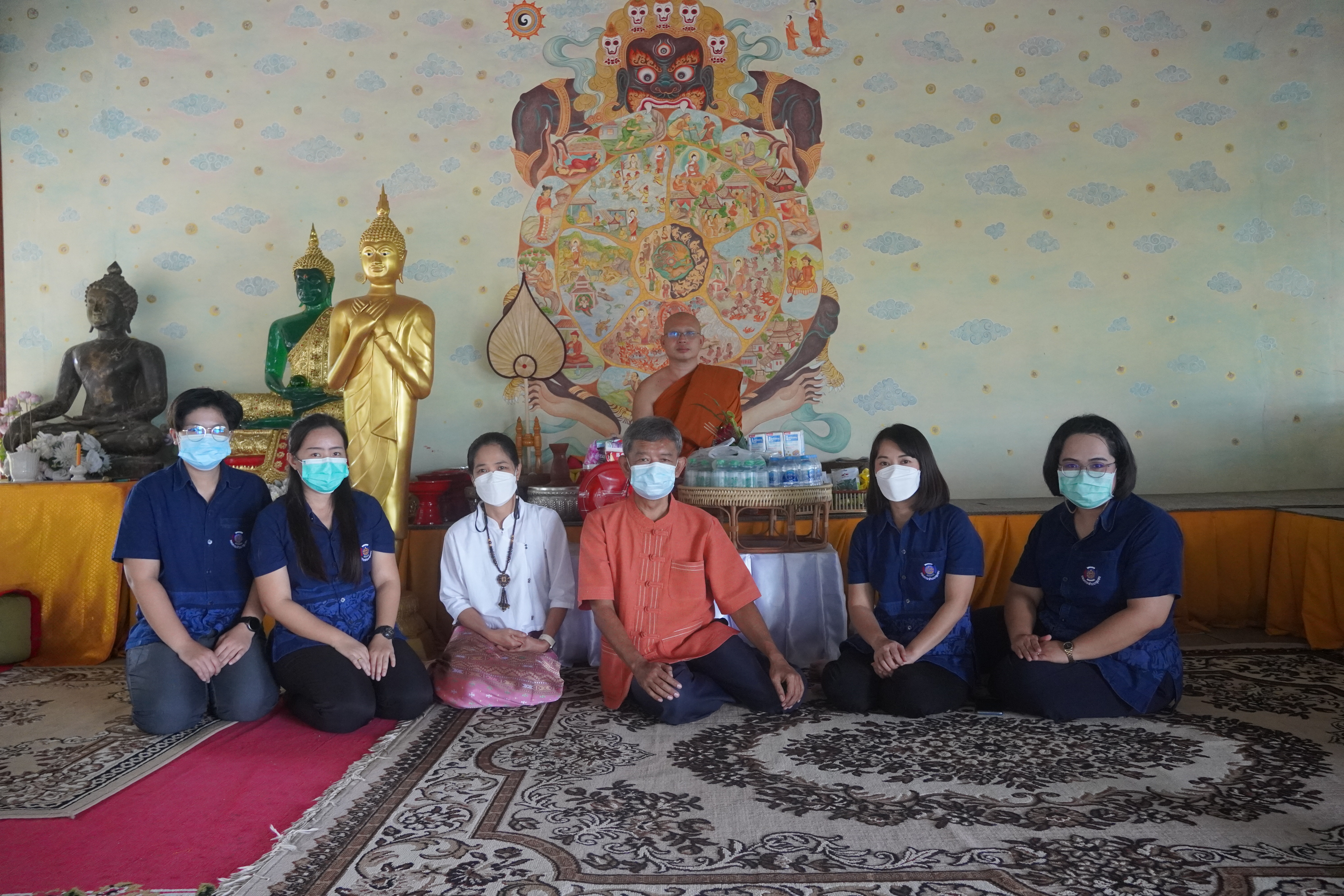 พช.ลำปาง มอบเกียรติบัตรและเมล็ดพันธุ์ผักแก่บุคคลต้นแบบประเภท“ผู้นำทางศาสนา”