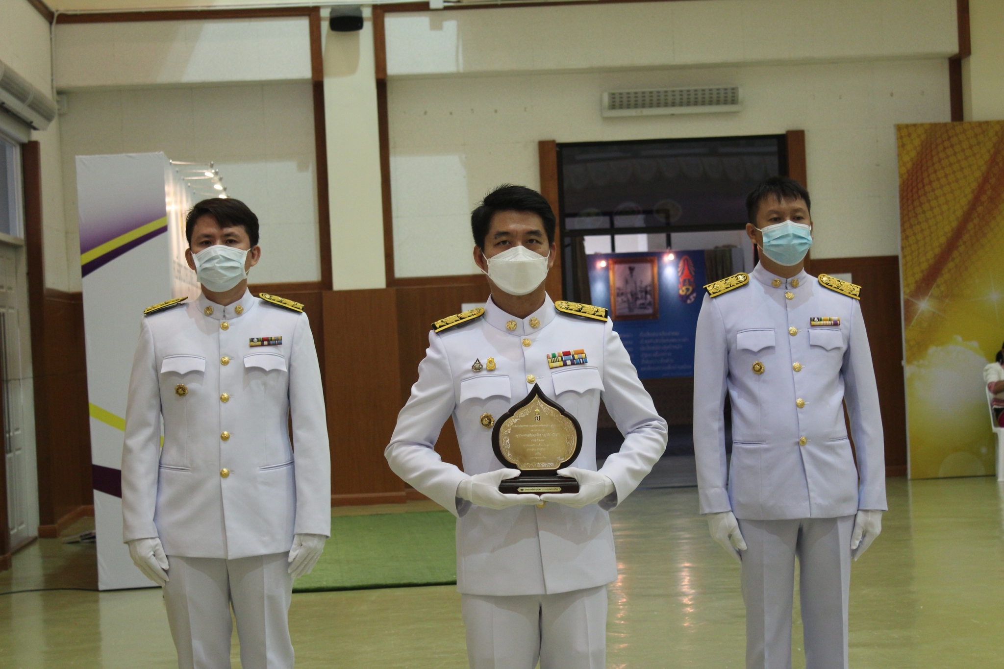 จังหวัดลำปางเชิดชูเกียรติผู้นำชุมชนผู้มีผลงานดีเด่นในการพัฒนาชุมชน ประจำปี 2564