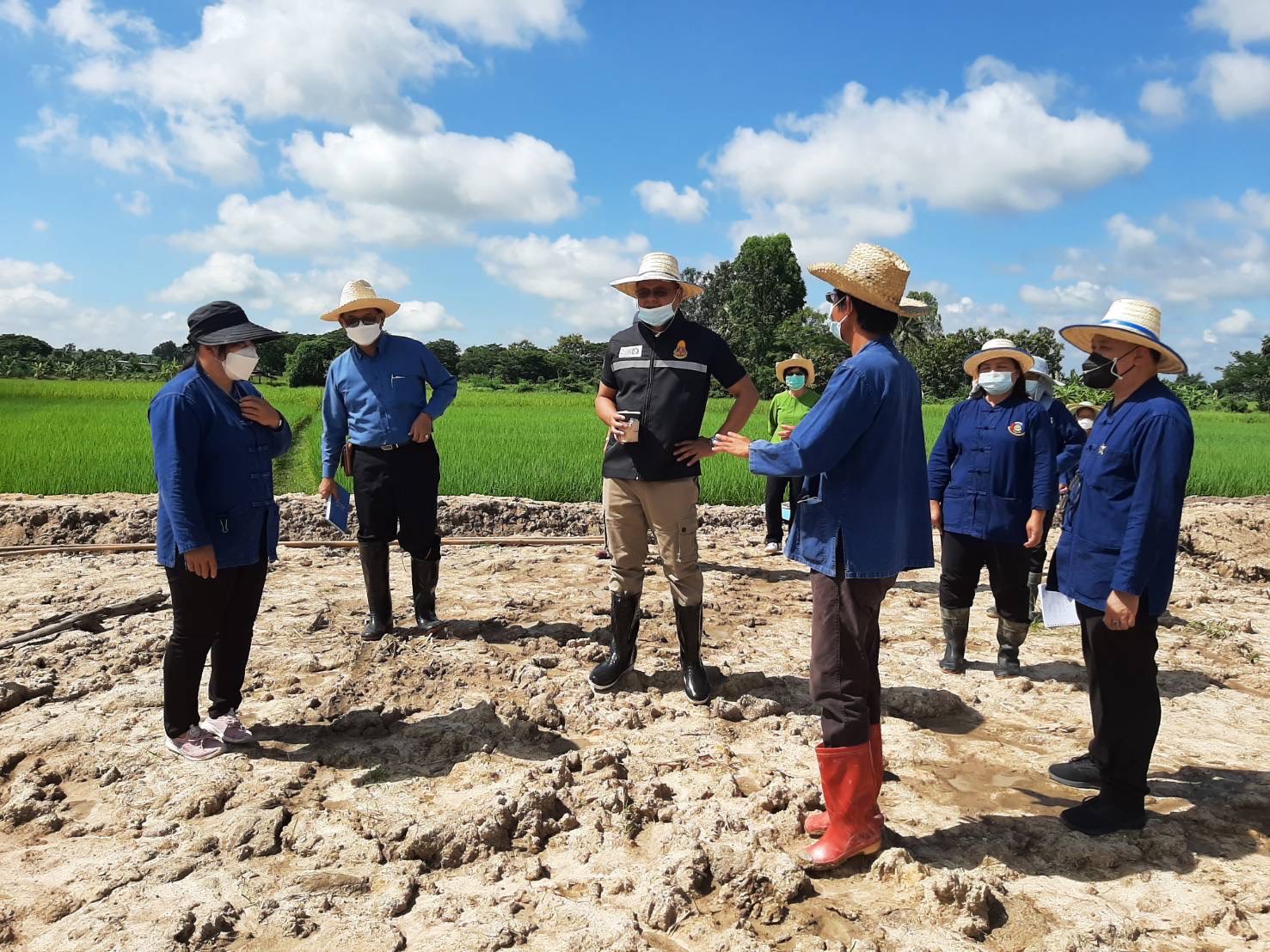ป.ป.ช. ประจำ จังหวัดลำปาง ติดตามโครงการพัฒนาพื้นที่ต้นแบบการพัฒนาคุณภาพชีวิตตามหลักทฤษฏีใหม่ประยุกต์สู่ “โคก หนอง นา โมเดล”