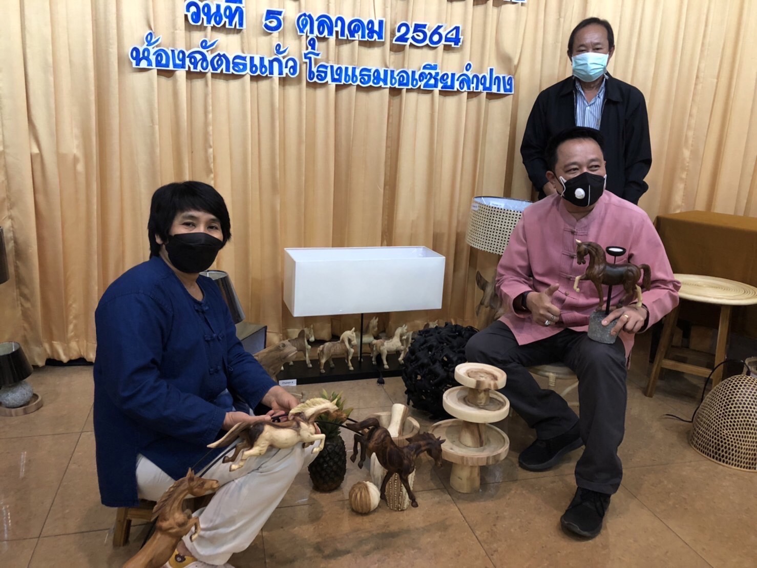 พช. ลำปาง ขับเคลื่อนโครงการพัฒนาผลิตภัณฑ์อัตลักษณ์ชุมชนเชิงสร้างสรรค์สู่ตลาดสากล