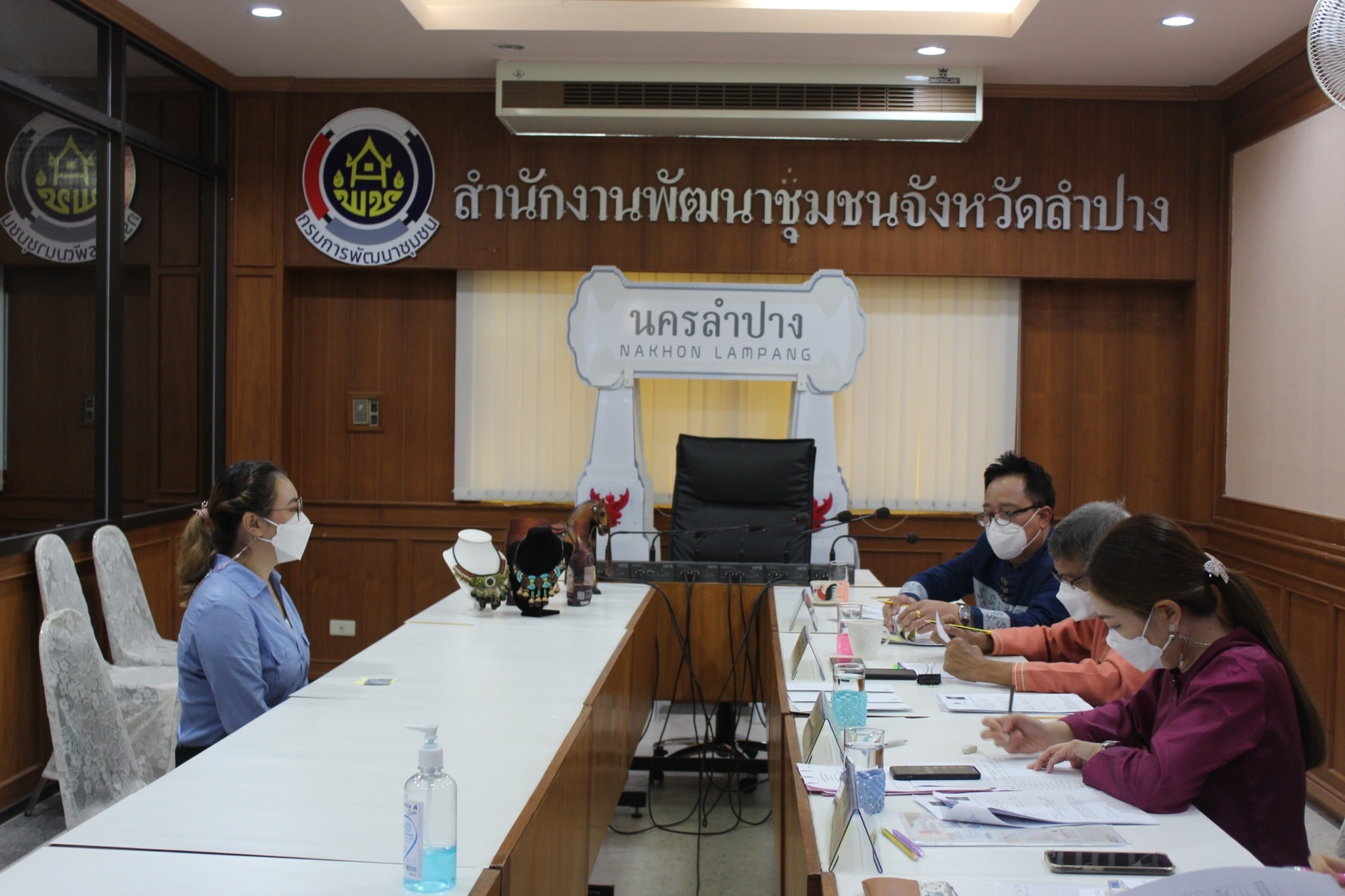 พช. ลำปาง เฟ้นหานักการตลาดรุ่นใหม่ (OTOP) หวังเพิ่มยอดจำหน่ายสินค้า ผลิตภัณฑ์ OTOP และการท่องเที่ยวชุมชน OTOP เพิ่มรายให้ผู้ผลิตผู้ประกอบการชุมชน