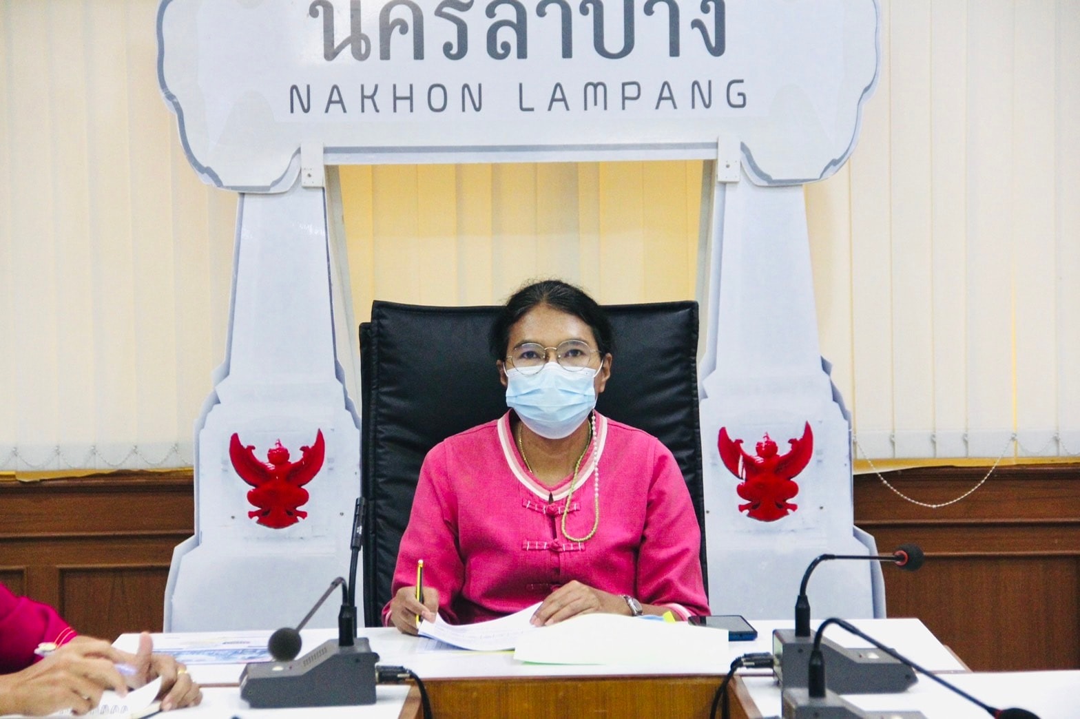 พช.ลำปาง    ร่วมประชุมรับการตรวจเยี่ยมส่วนราชการสังกัดกระทรวงมหาดไทยผ่านระบบ Zoom Cloud Meeting
