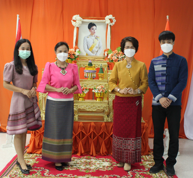 แม่บ้านมหาดไทยจังหวัดลำปาง ร่วมกับ พช. ลำปาง ส่งเสริมการใช้และสวมใส่ผ้าไทยของทุกภาคส่วน