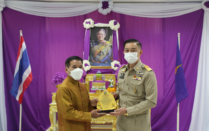 ? พช.ลำปาง เชิดชูเกียรติแก่บุคคลและองค์กรต้นแบบการน้อมนำแนวทางพระราชดำริของสมเด็จพระกนิษฐาธิราชเจ้า กรมสมเด็จพระเทพรัตนราชสุดาฯ สยามบรมราชกุมารี  สร้างความมั่นคงทางอาหาร สู่ปฏิบัติการ 90 วัน ปลูกผักสวนครัวสร้างความมั่นคงทางอาหาร รอบ 2