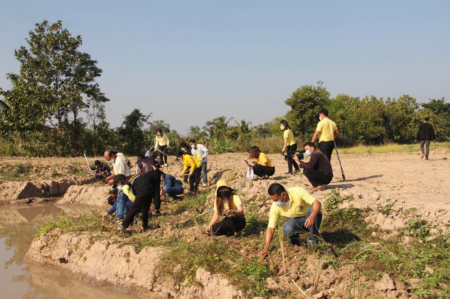 รองพ่อเมืองลำปาง   เปิดกิจกรรม”วันดินโลก ที่ โคก หนอง นา” จังหวัดลำปาง