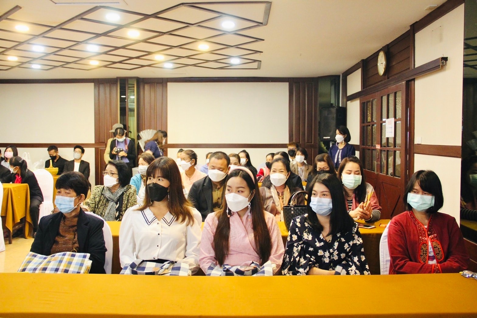 พช.ลำปาง  เดินหน้าขับเคลื่อนการพัฒนาสินค้า OTOP ผ่านโครงการพัฒนาศักยภาพผู้ประกอบการสู่ยุค 4.0