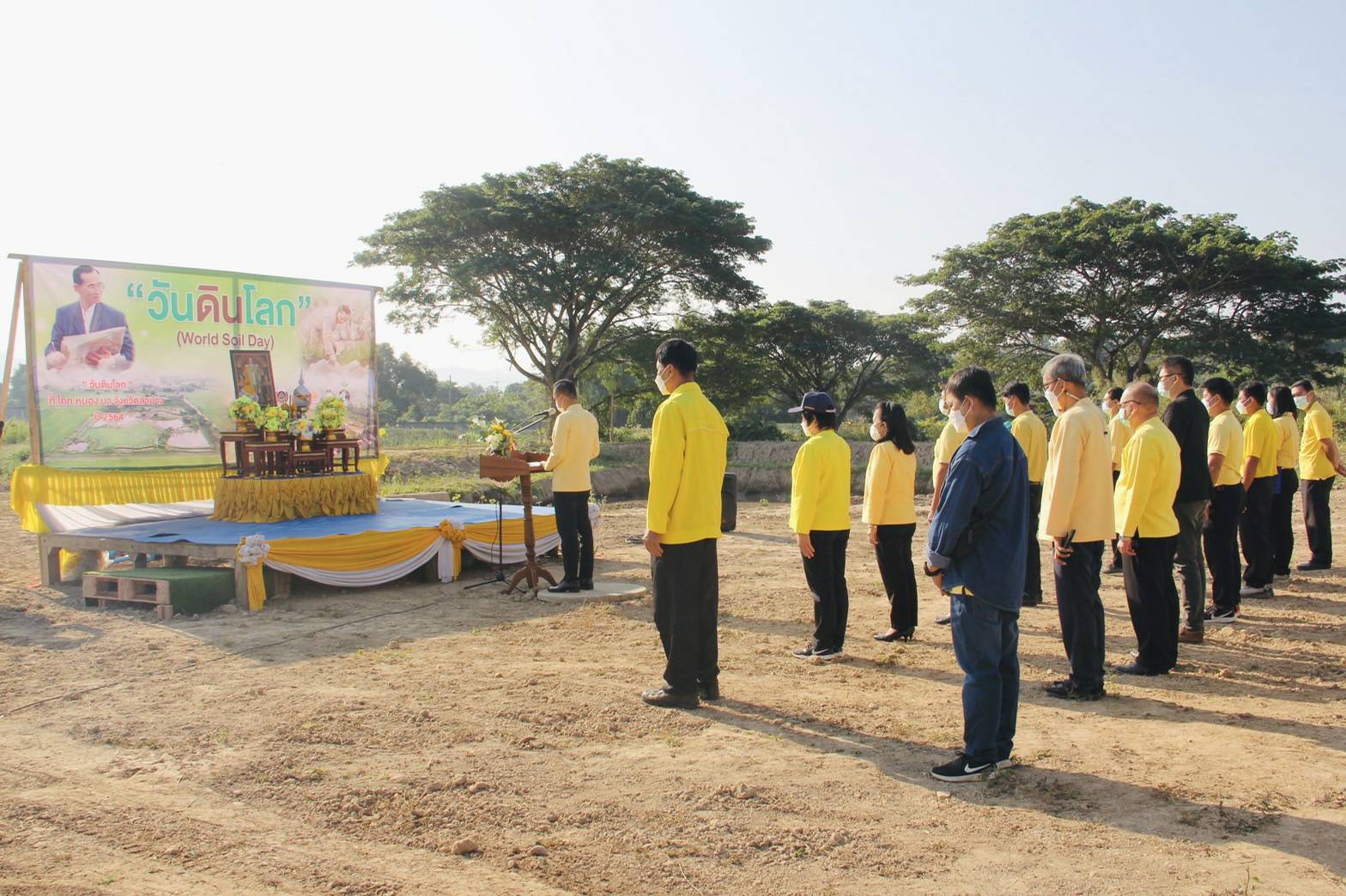 รองพ่อเมืองลำปาง เปิดกิจกรรม”วันดินโลก ที่ โคก หนอง นา” จังหวัดลำปาง