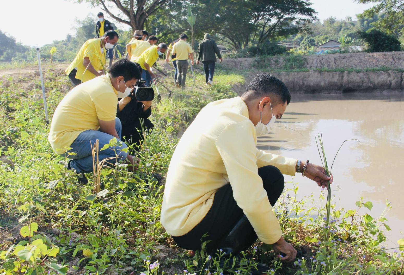รองพ่อเมืองลำปาง เปิดกิจกรรม”วันดินโลก ที่ โคก หนอง นา” จังหวัดลำปาง