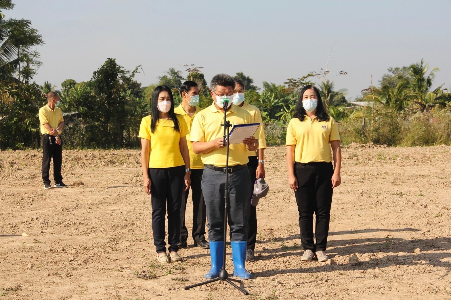 รองพ่อเมืองลำปาง   เปิดกิจกรรม”วันดินโลก ที่ โคก หนอง นา” จังหวัดลำปาง