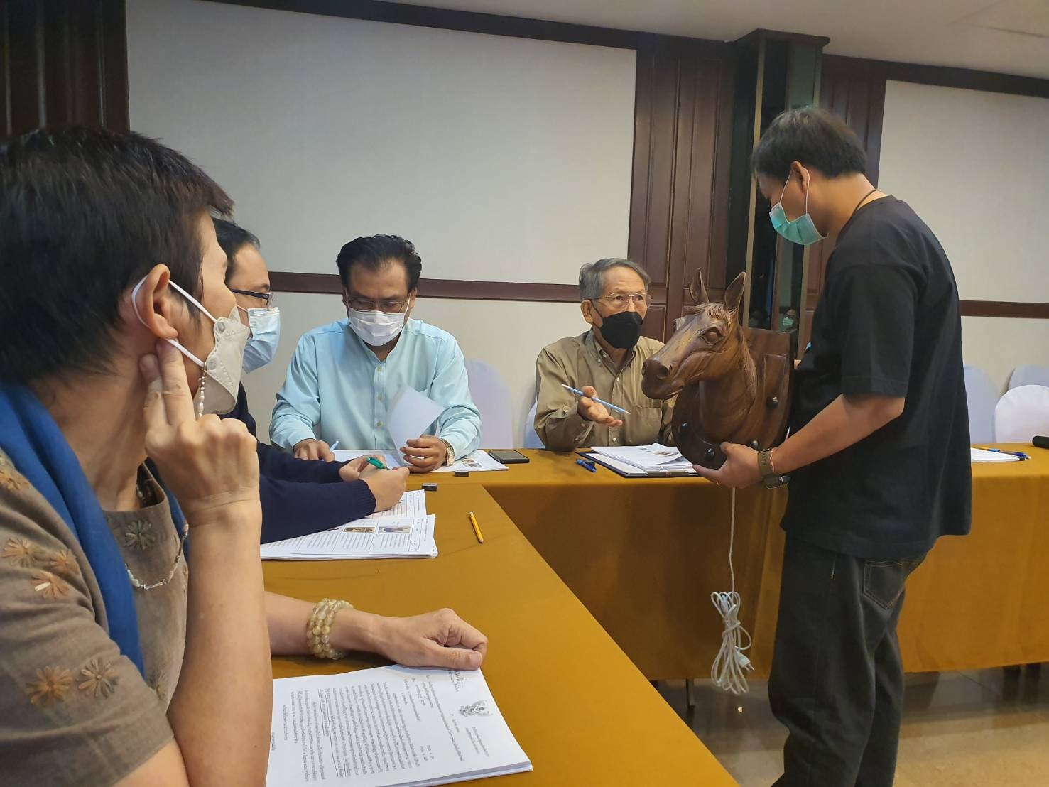 พช. ลำปาง  ยกระดับสินค้า OTOP /ขับเคลื่อนโครงการพัฒนาผลิตภัณฑ์อัตลักษณ์ชุมชนเชิงสร้างสรรค์สู่ตลาดสากล