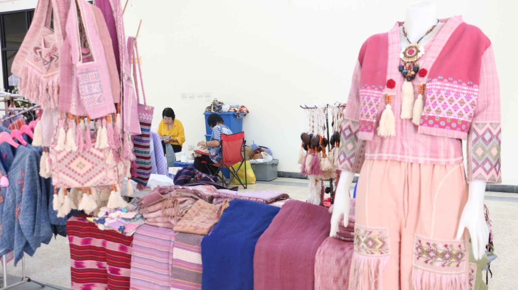 พช.ลำปาง จัดกิจกรรมกาดนัดชุมชนคนลำปาง @ ศาลากลางจังหวัดลำปาง ครั้งที่ 78