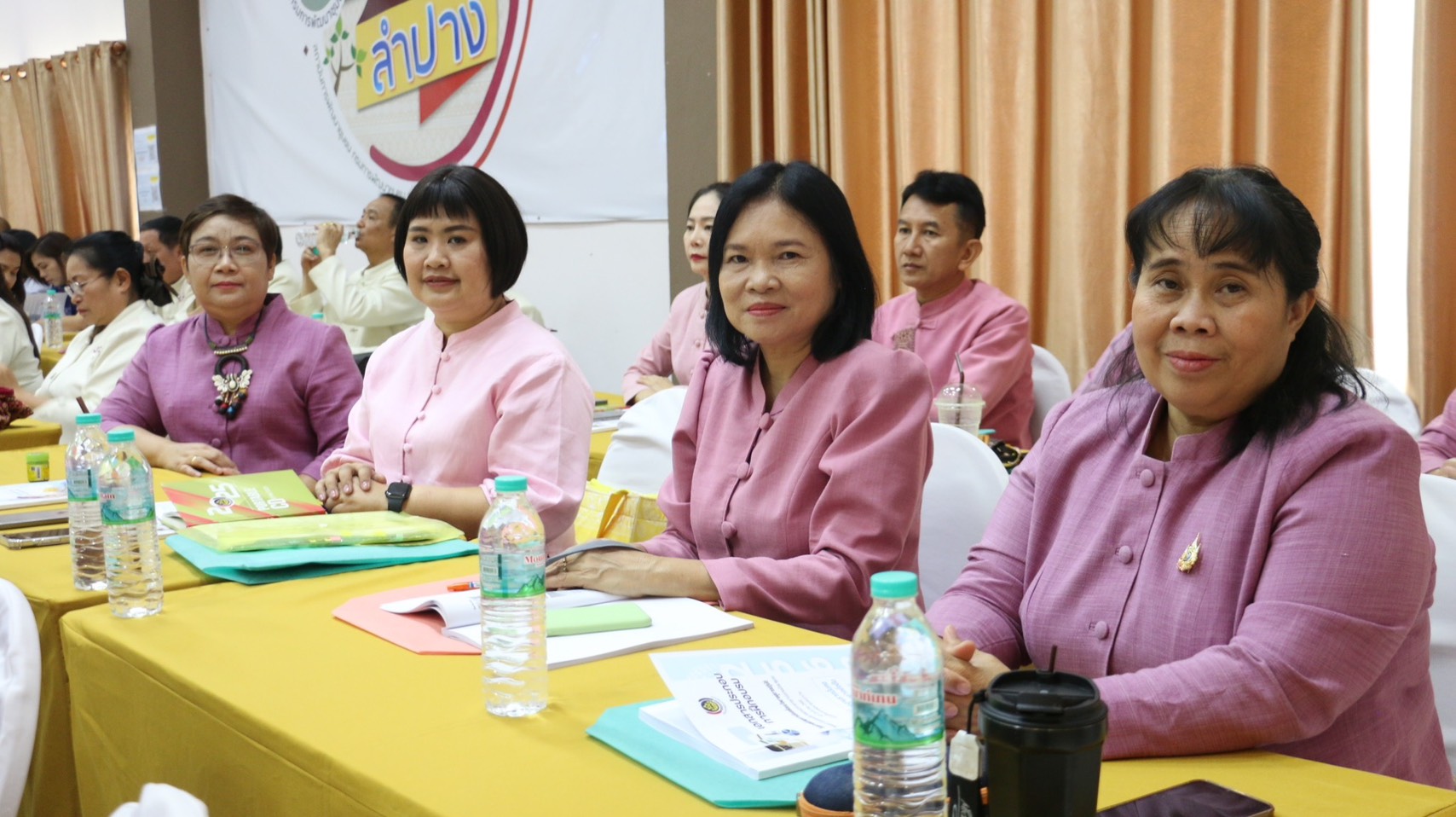 พช.ลำปาง เข้าร่วมการประชุมมอบนโยบายและแนวทางการดำเนินงานพัฒนาชุมชน ประจำปีงบประมาณ พ.ศ. 2568