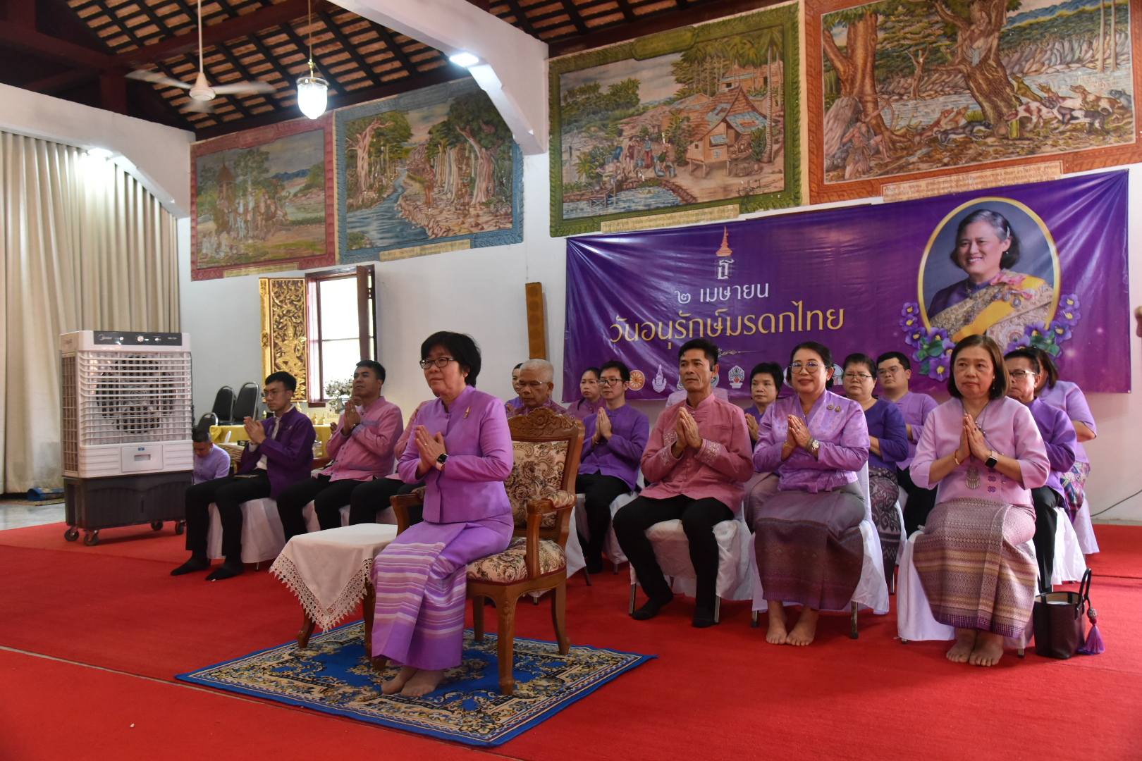 พช.ลำปาง ร่วมพิธีปลงผมนาค ผู้เข้าร่วมบรรพชาสามเณรโครงการเสริมสร้างคุณธรรมจริยธรรม ค่านิยมและความเป็นไทย ประจำปีงบประมาณ พ.ศ. 2568