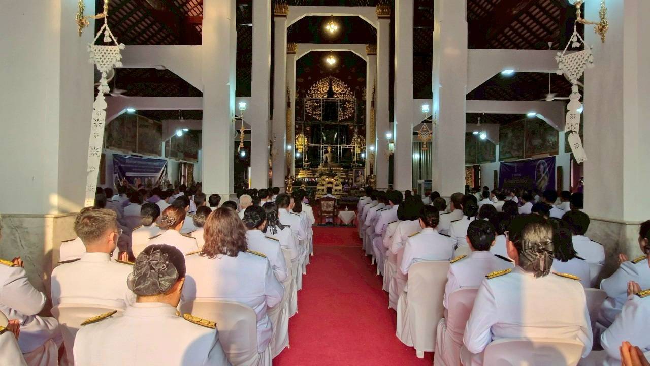 พช.ลำปาง ร่วมพิธีเจริญพระพุทธมนต์ถวายพระราชกุศลเฉลิมพระเกียรติ สมเด็จพระกนิษฐาธิราชเจ้า กรมสมเด็จพระเทพรัตนราชสุดาฯ สยามบรมราชกุมารี เนื่องในโอกาสวันคล้ายวันพระราชสมภพ 2 เมษายน