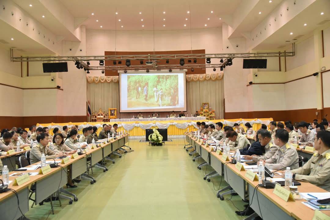 พช.ลำปาง ร่วมประชุมคณะกรมการจังหวัด และหัวหน้าส่วนราชการจังหวัดลำปาง ครั้งที่ 4/2568