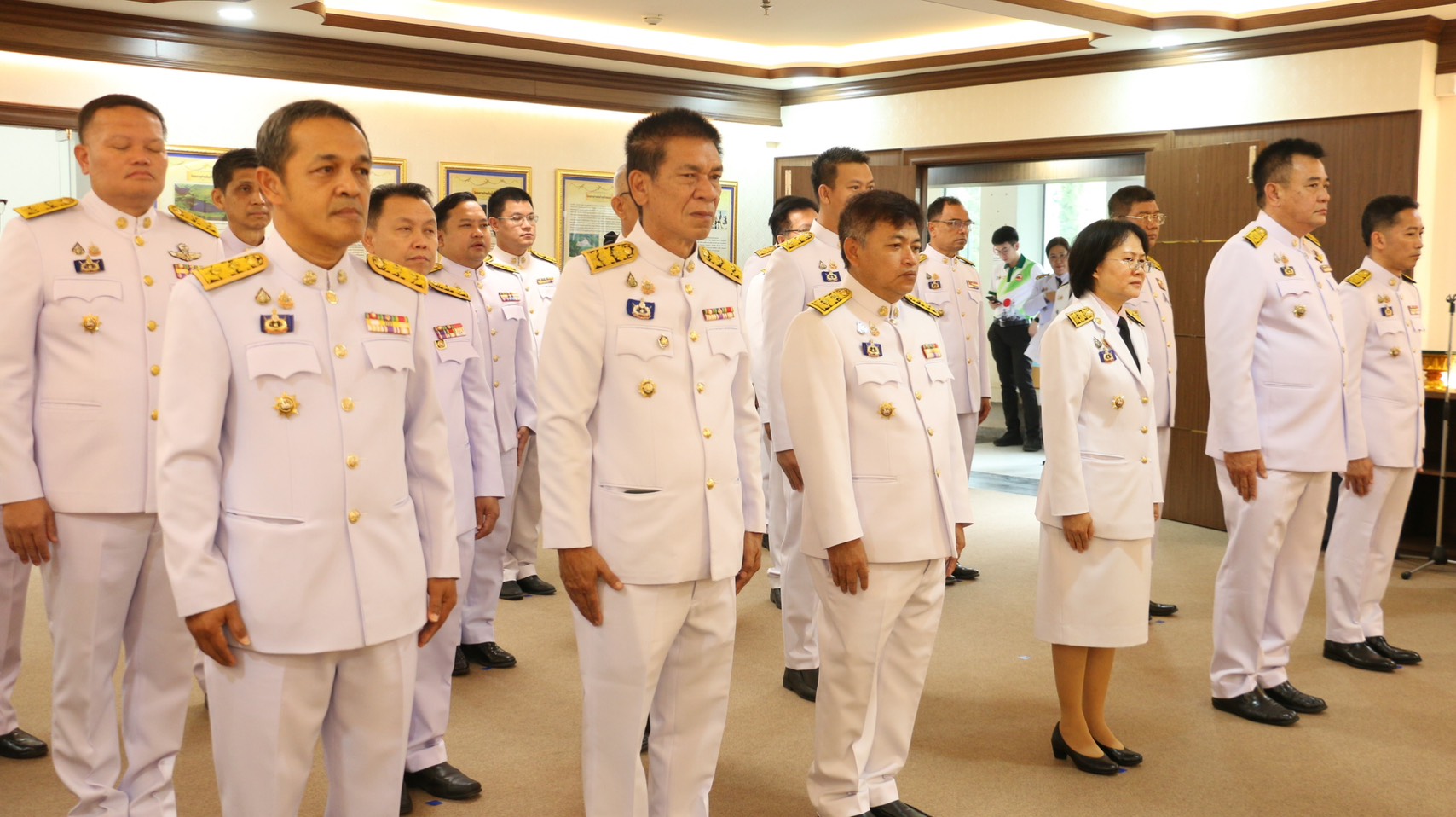 พช.ลำปาง ร่วมพิธีรับเหรียญที่ระลึกพระราชทานฯ เนื่องในวันข้าราชการพลเรือนและวันคล้ายวันสถาปนากระทรวงมหาดไทย ครบรอบ 133 ปี