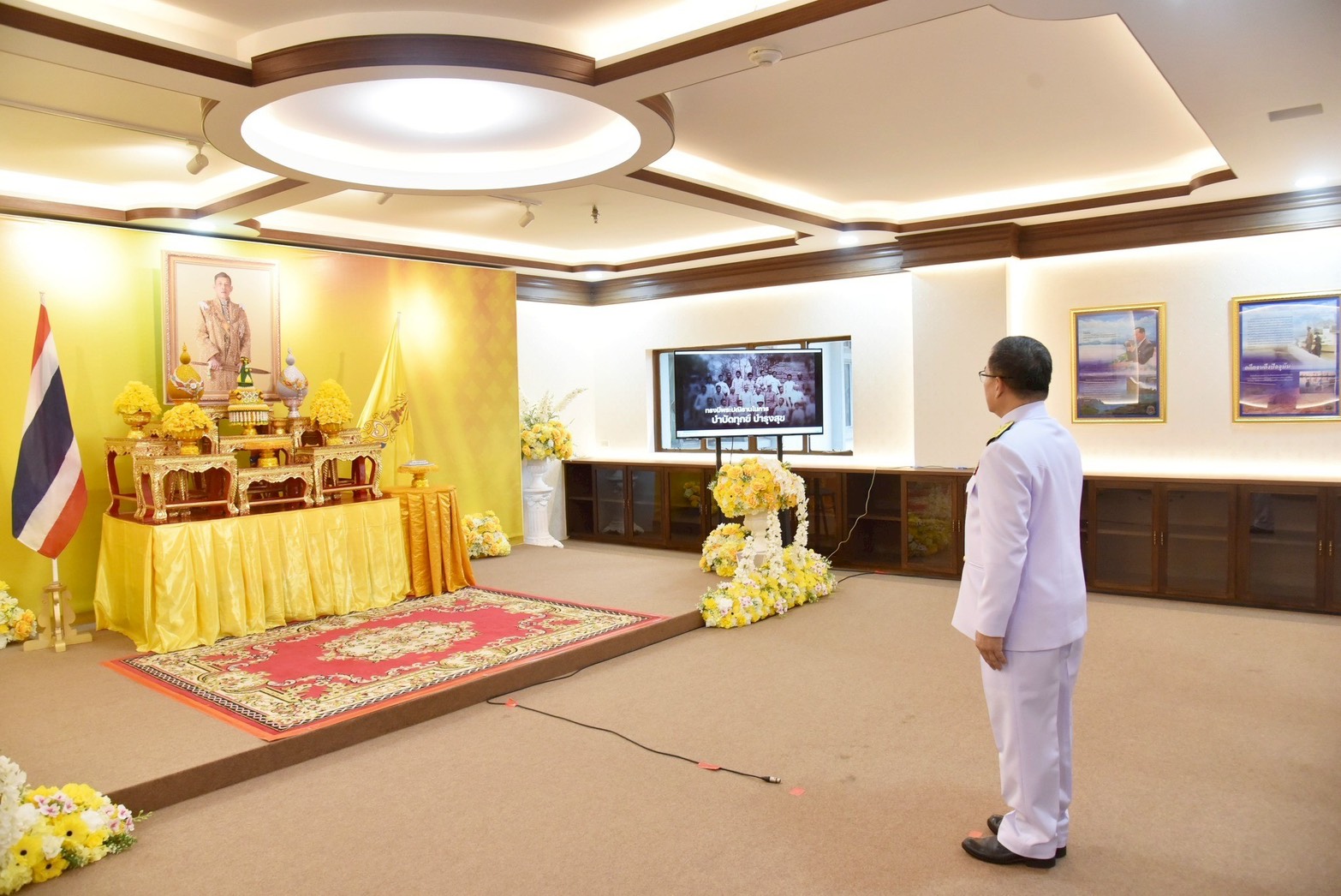 พช.ลำปาง ร่วมพิธีรับเหรียญที่ระลึกพระราชทานฯ เนื่องในวันข้าราชการพลเรือนและวันคล้ายวันสถาปนากระทรวงมหาดไทย ครบรอบ 133 ปี