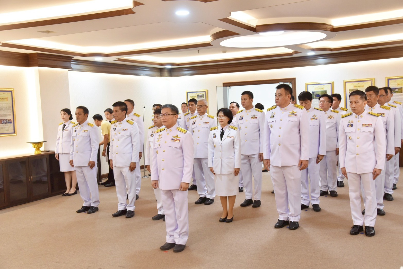 พช.ลำปาง ร่วมพิธีรับเหรียญที่ระลึกพระราชทานฯ เนื่องในวันข้าราชการพลเรือนและวันคล้ายวันสถาปนากระทรวงมหาดไทย ครบรอบ 133 ปี
