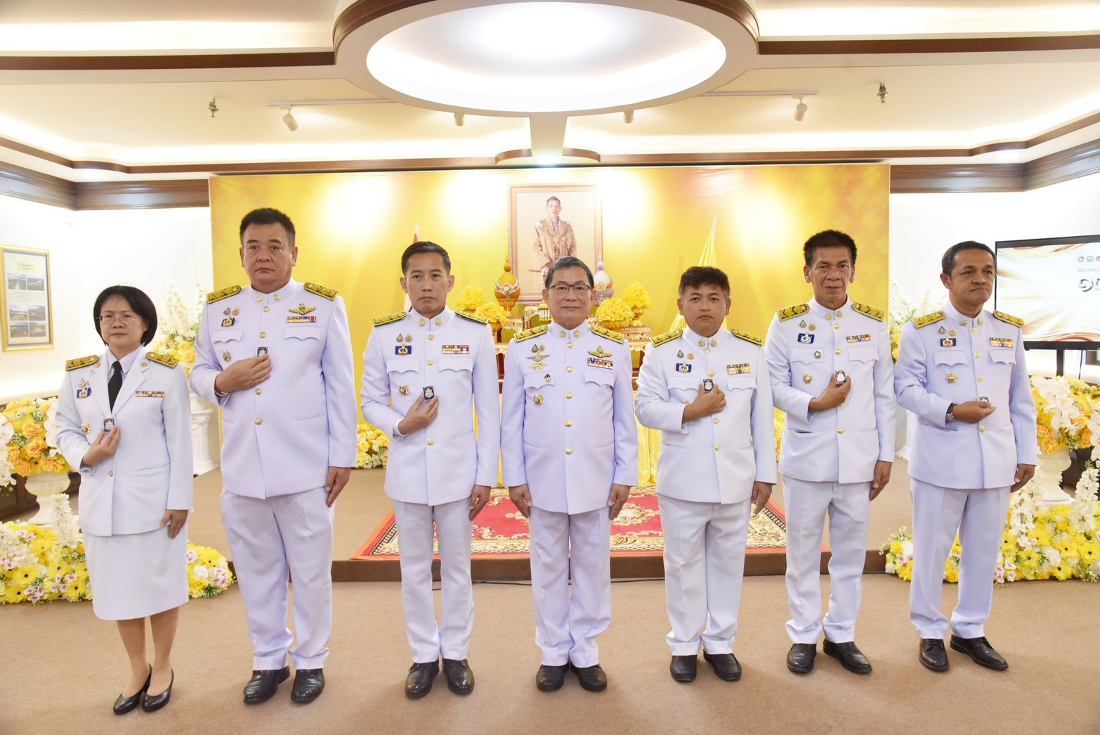 พช.ลำปาง ร่วมพิธีรับเหรียญที่ระลึกพระราชทานฯ เนื่องในวันข้าราชการพลเรือนและวันคล้ายวันสถาปนากระทรวงมหาดไทย ครบรอบ 133 ปี