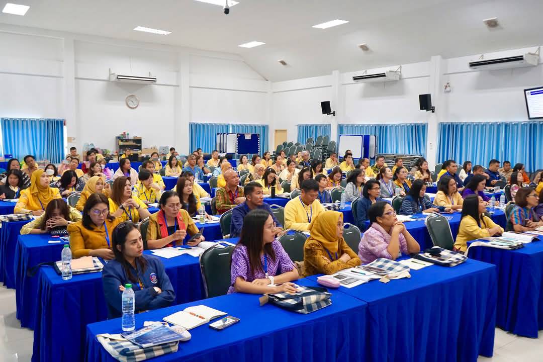 พช.ลำปาง : เข้ารับการอบรมหลักสูตรเสริมสมรรถนะนักวิชาการพัฒนาชุมชนชำนาญการพิเศษ รุ่นที่ 2/2568