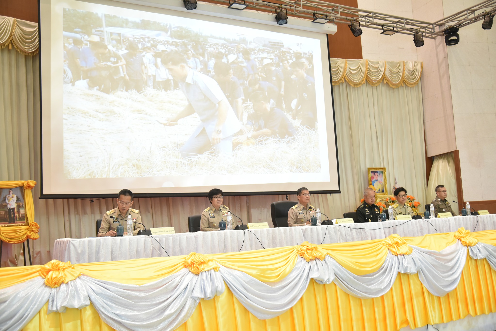 พช.ลำปาง : ร่วมประชุมคณะกรมการจังหวัดและหัวหน้าส่วนราชการจังหวัดลำปาง ครั้งที่ 5/2568