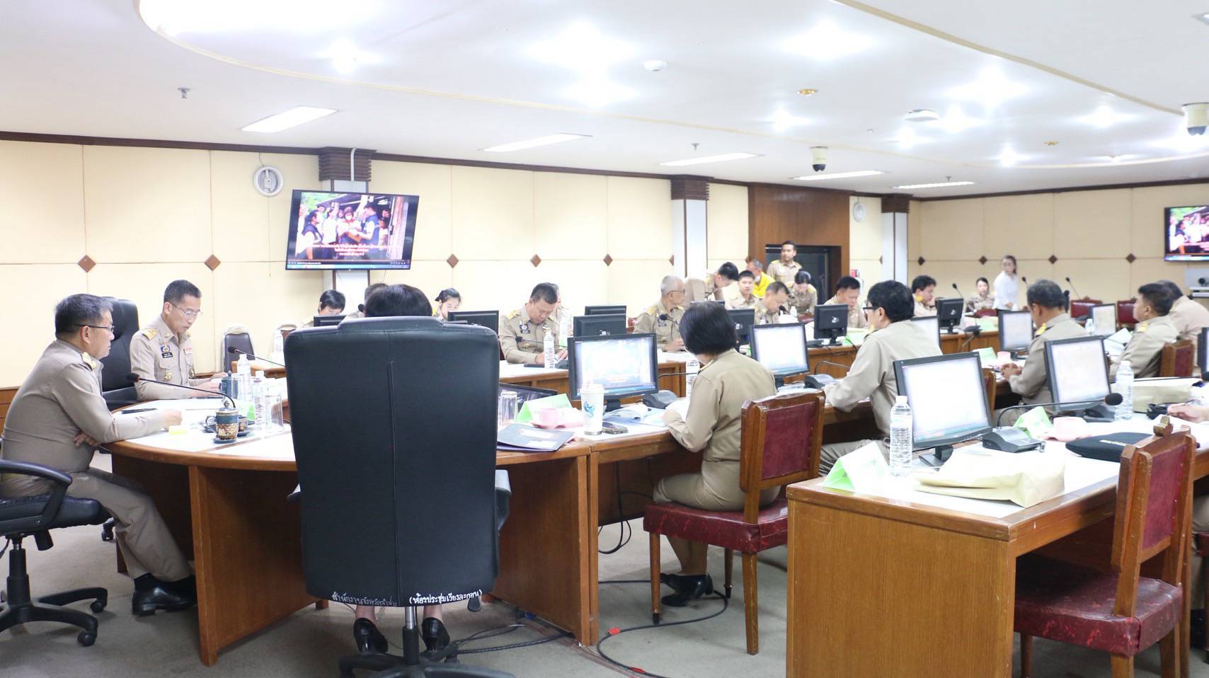 พช.ลำปาง เข้าร่วมการประชุมนายอำเภอ หัวหน้าส่วนราชการและรัฐวิสาหกิจในสังกัดกระทรวงมหาดไทย ประจำเดือนพฤษภาคม 2568