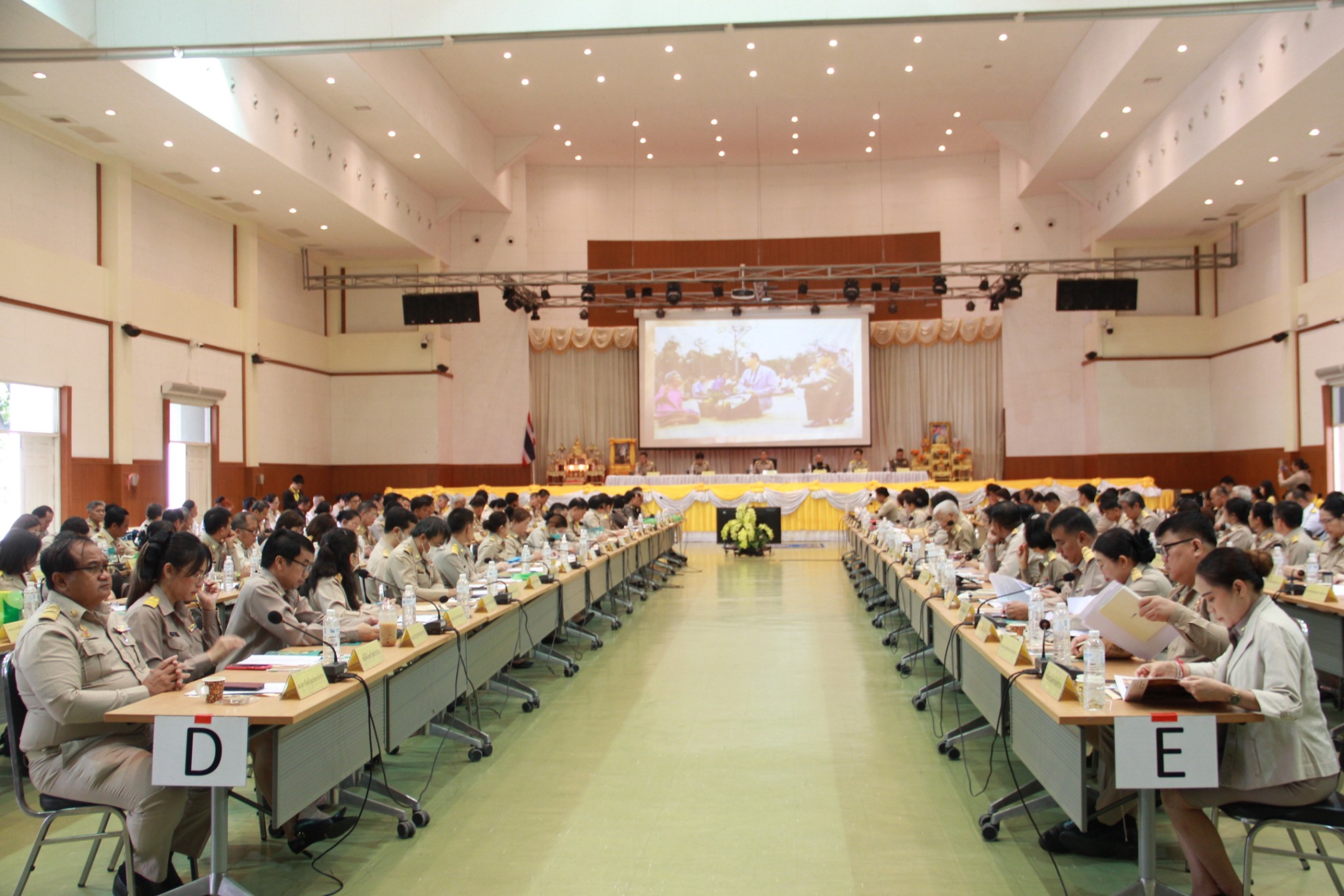พช.ลำปาง : ร่วมประชุมคณะกรมการจังหวัดและหัวหน้าส่วนราชการจังหวัดลำปาง ครั้งที่ 5/2568