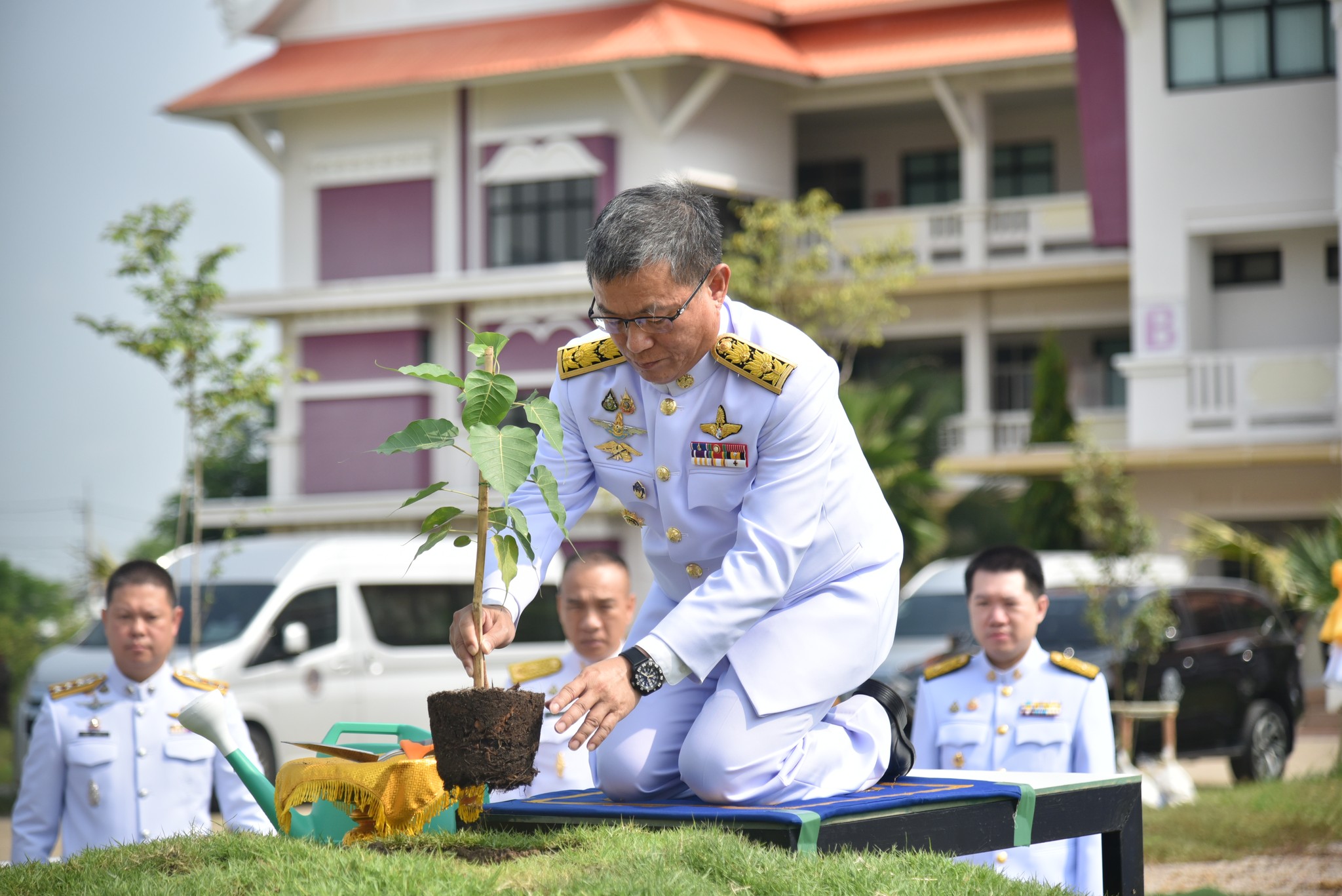 พช.ลำปาง ร่วมพิธีปลูก “พระศรีมหาโพธิทศมราชบพิตร” เฉลิมพระเกียรติพระบาทสมเด็จพระเจ้าอยู่หัว เนื่องในโอกาสพระราชพิธีสมมงคลพระชนมายุเท่าพระบาทสมเด็จพระพุทธยอดฟ้าจุฬาโลกมหาราช