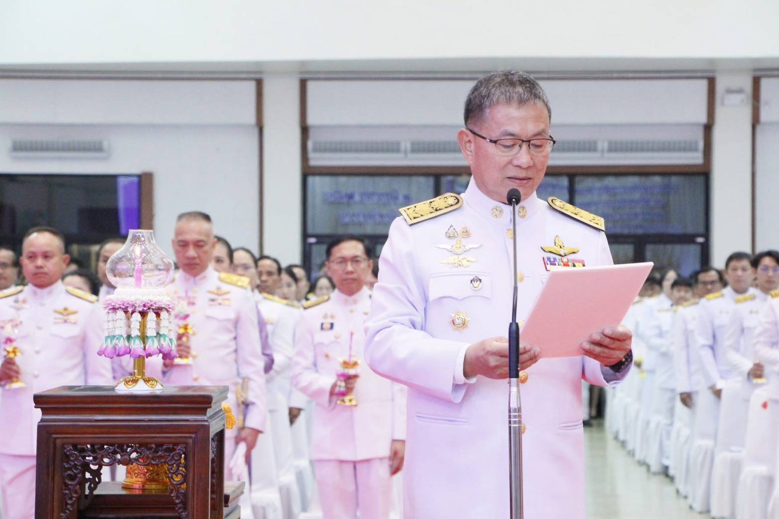 พช.ลำปาง เข้าร่วมพิธีถวายเครื่องราชสักการะและจุดเทียนถวายพระพรชัยมงคล เฉลิมพระเกียรติสมเด็จพระนางเจ้าฯ พระบรมราชินี เนื่องในโอกาสวันเฉลิมพระชนมพรรษา 3 มิถุนายน 2568