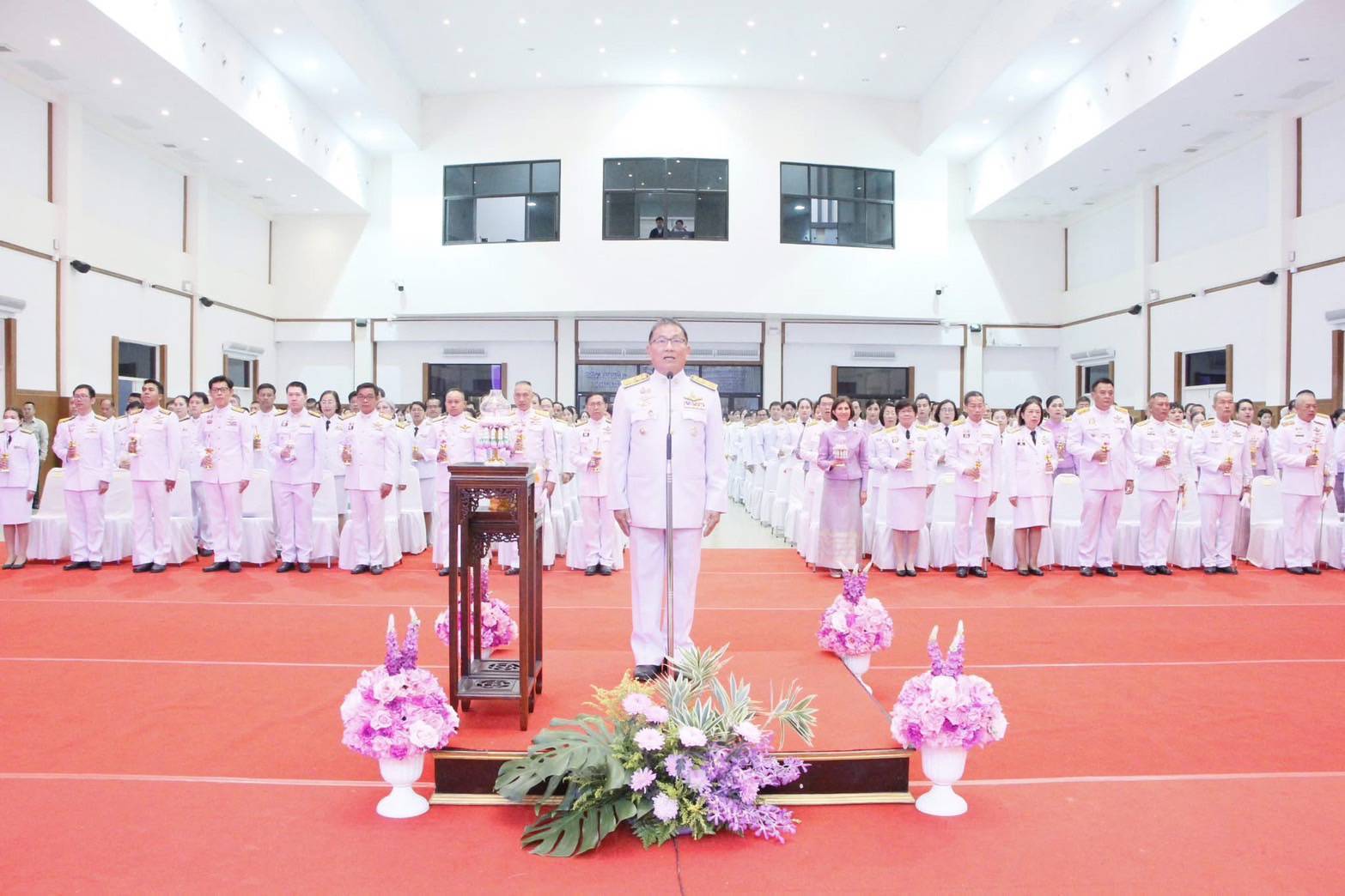 พช.ลำปาง เข้าร่วมพิธีถวายเครื่องราชสักการะและจุดเทียนถวายพระพรชัยมงคล เฉลิมพระเกียรติสมเด็จพระนางเจ้าฯ พระบรมราชินี เนื่องในโอกาสวันเฉลิมพระชนมพรรษา 3 มิถุนายน 2568