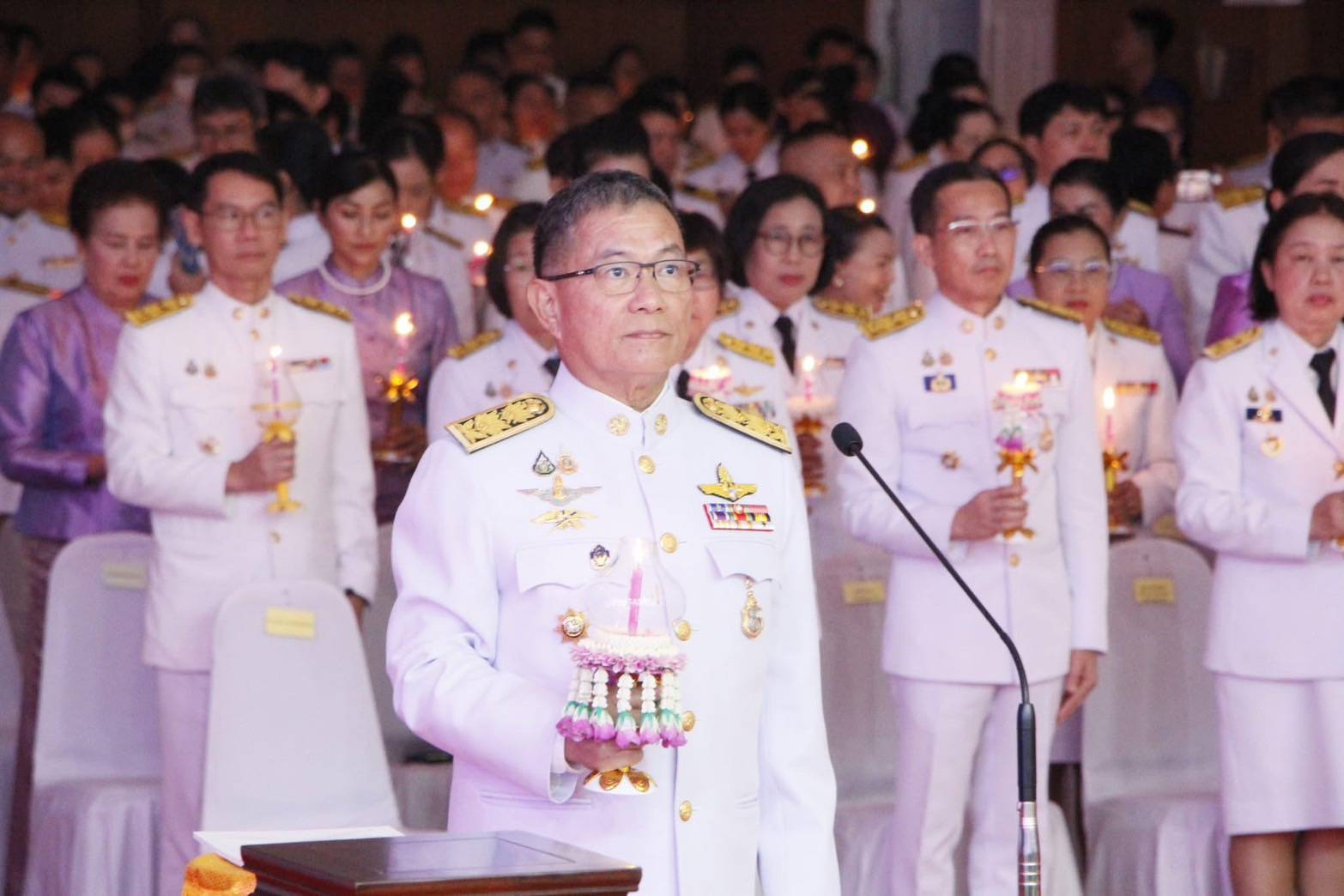 พช.ลำปาง เข้าร่วมพิธีถวายเครื่องราชสักการะและจุดเทียนถวายพระพรชัยมงคล เฉลิมพระเกียรติสมเด็จพระนางเจ้าฯ พระบรมราชินี เนื่องในโอกาสวันเฉลิมพระชนมพรรษา 3 มิถุนายน 2568