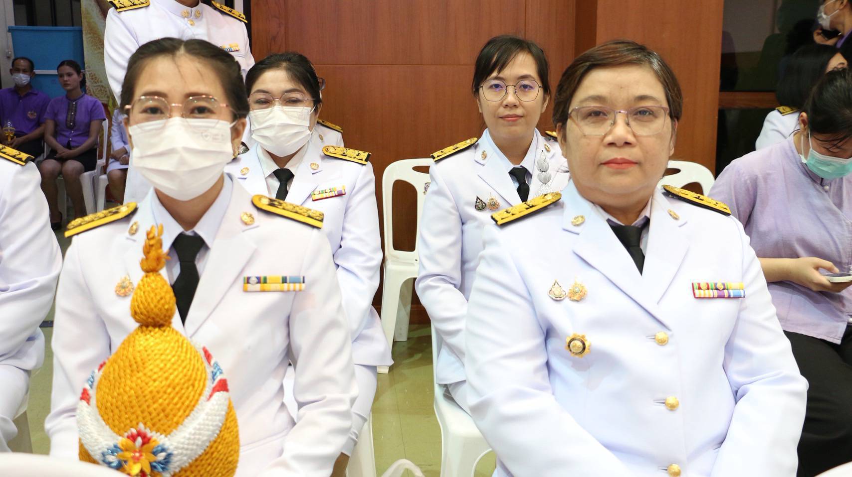 พช.ลำปาง เข้าร่วมพิธีถวายเครื่องราชสักการะและจุดเทียนถวายพระพรชัยมงคล เฉลิมพระเกียรติสมเด็จพระนางเจ้าฯ พระบรมราชินี เนื่องในโอกาสวันเฉลิมพระชนมพรรษา 3 มิถุนายน 2568