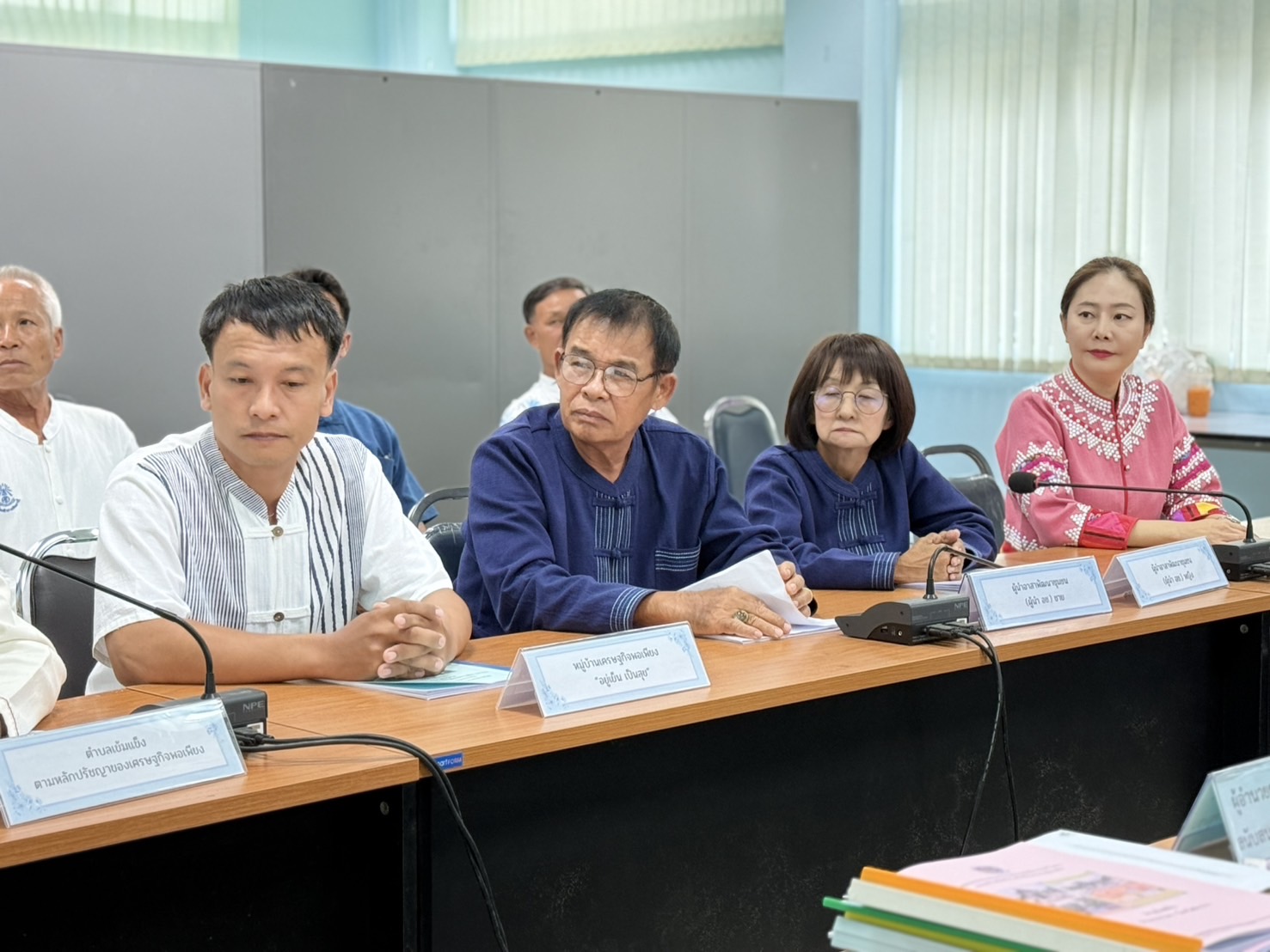 พช.ลำปาง ดำเนินการประชุมกลั่นกรองและคัดสรรกิจกรรมพัฒนาชุมชนดีเด่นระดับจังหวัด ประจำปี 2568