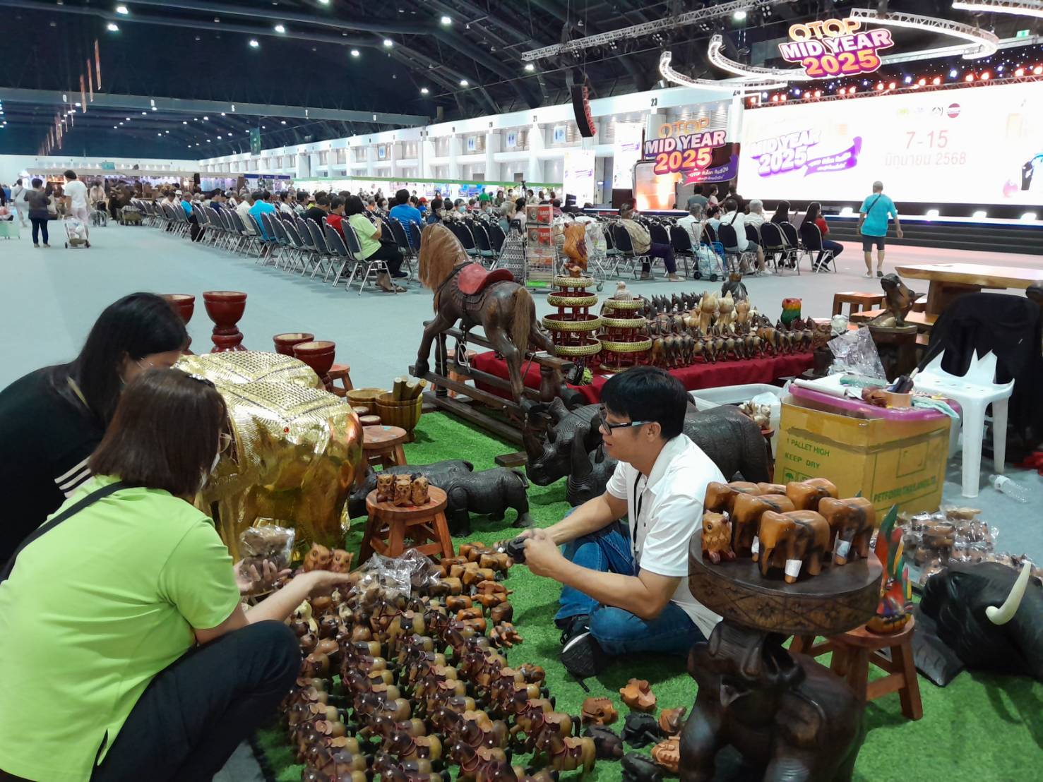พช.ลำปาง ยกทัพสินค้า OTOP ร่วมงาน OTOP Midyear 2025 “OTOP ทันโลก ทันสมัย เศรษฐกิจไทยยั่งยืน”