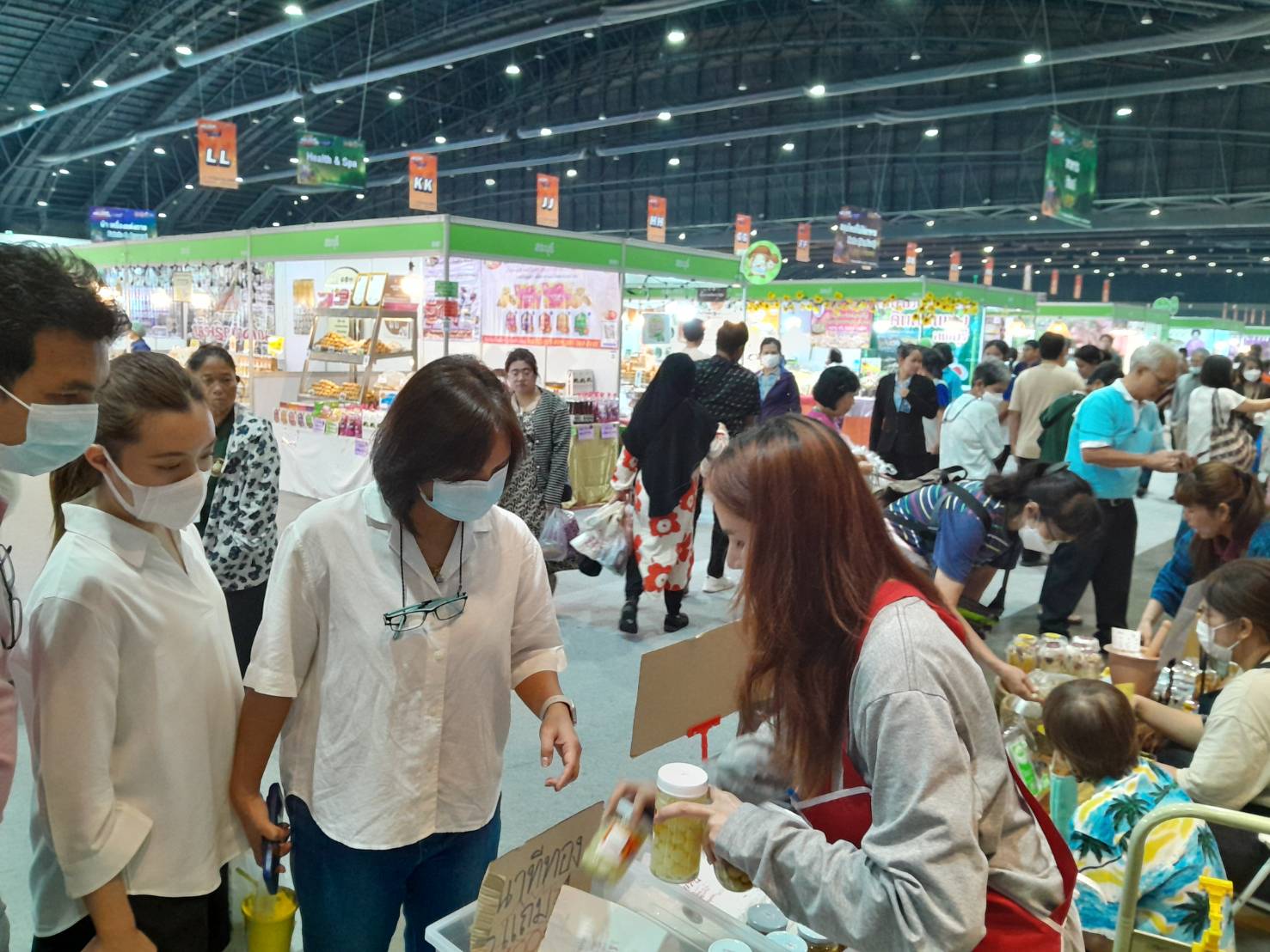 พช.ลำปาง ยกทัพสินค้า OTOP ร่วมงาน OTOP Midyear 2025 “OTOP ทันโลก ทันสมัย เศรษฐกิจไทยยั่งยืน”