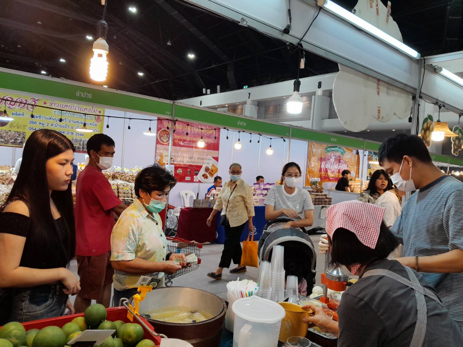 พช.ลำปาง ยกทัพสินค้า OTOP ร่วมงาน OTOP Midyear 2025 “OTOP ทันโลก ทันสมัย เศรษฐกิจไทยยั่งยืน “