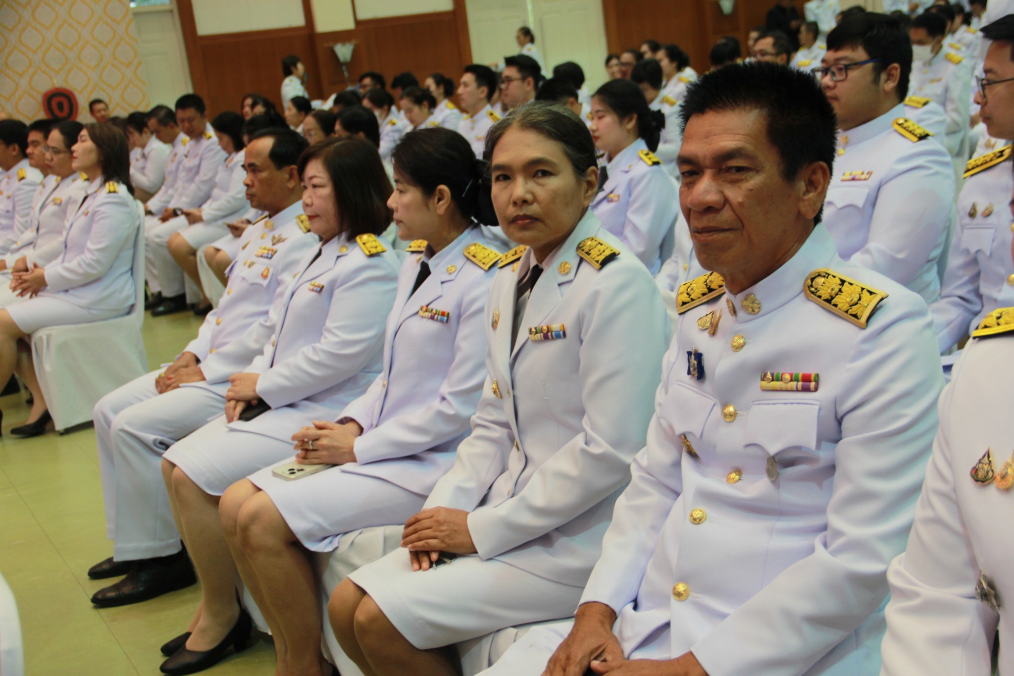 พช.ลำปาง ร่วมพิธีทำบุญตักบาตร และเจริญพระพุทธมนต์ถวายพระราชกุศล เนื่องในโอกาสวันเฉลิมพระชนมพรรษา สมเด็จพระนางเจ้าฯ พระบรมราชินี